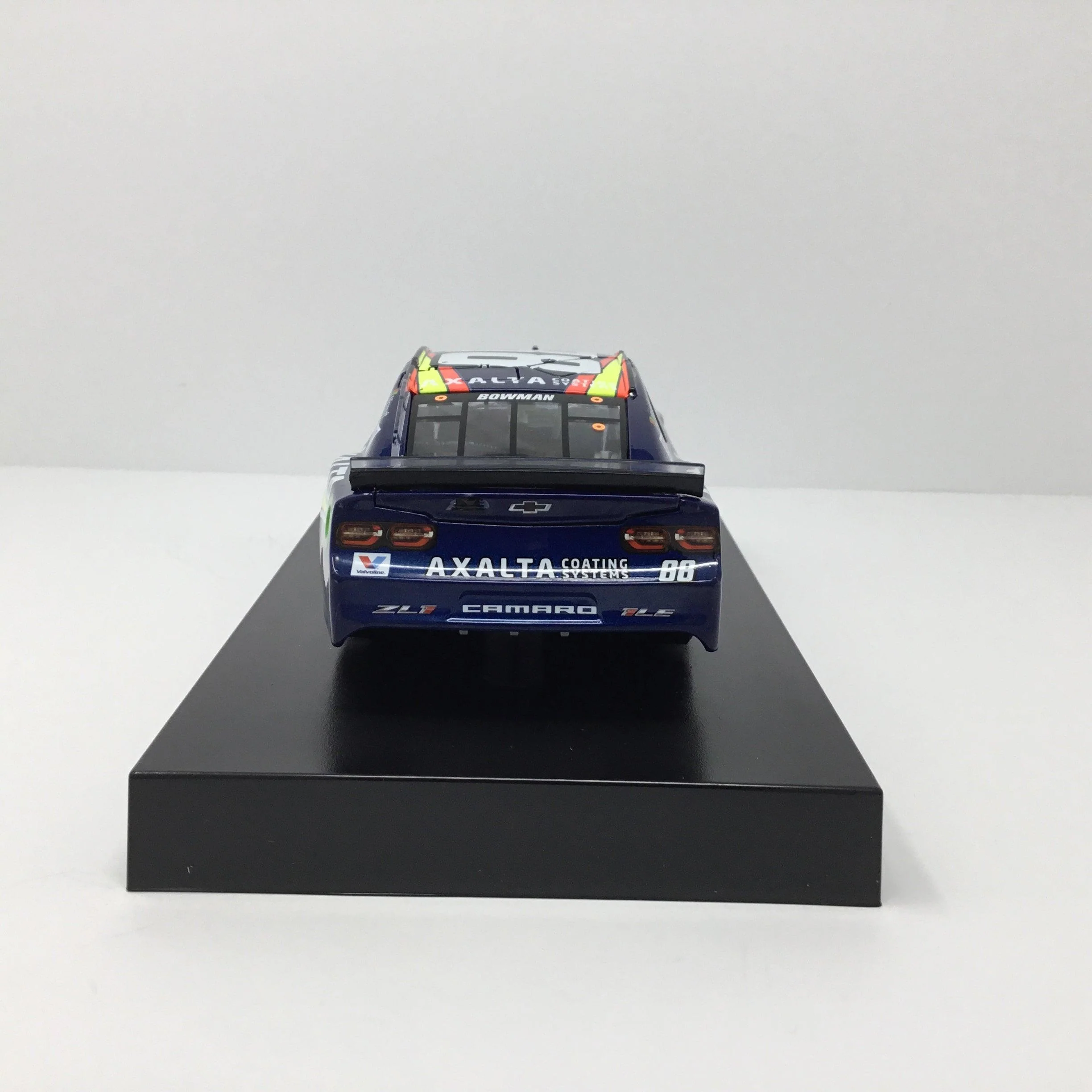 Alex Bowman 2020 Axalta 1:24 Diecast - Image 5