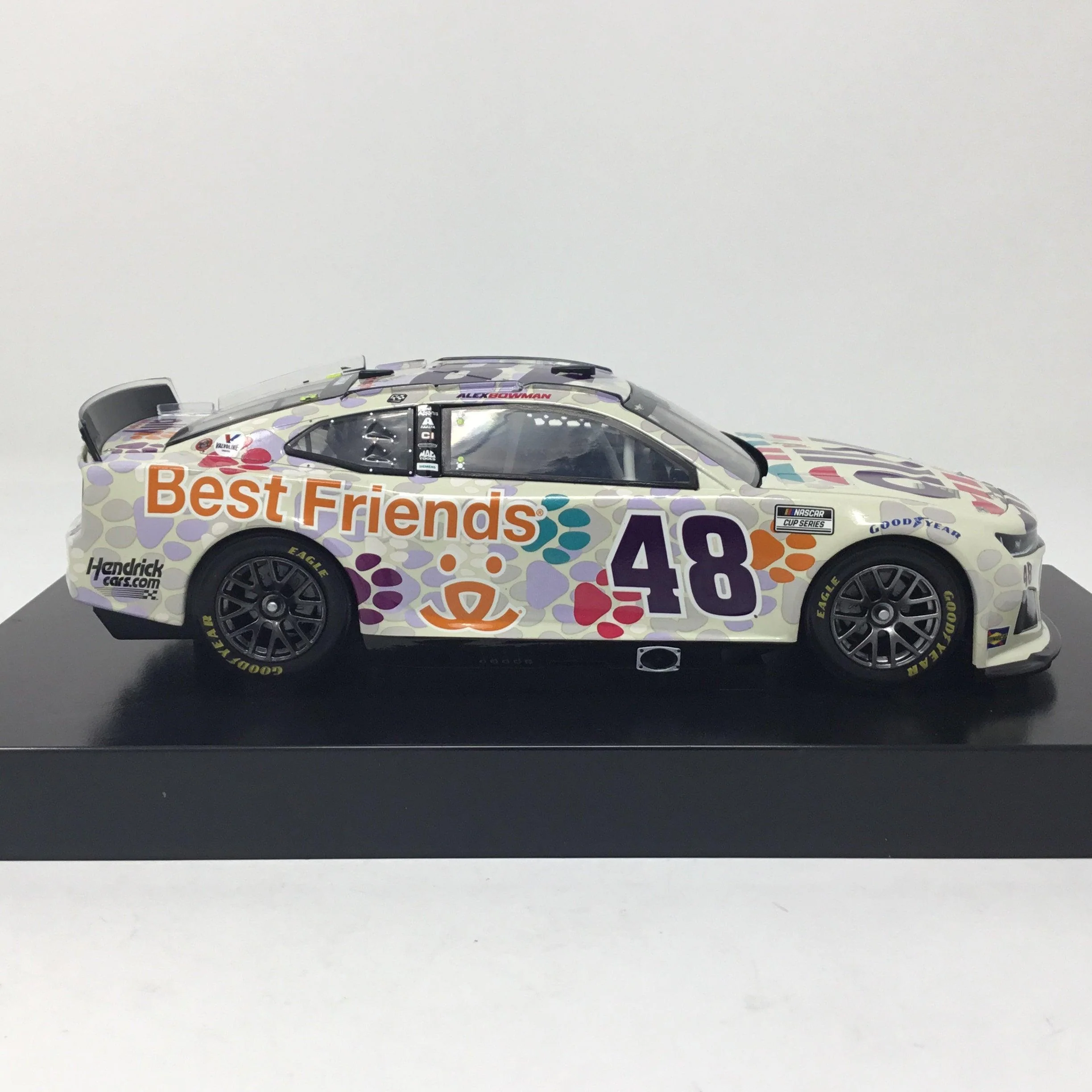 Alex Bowman 2022 Ally Best Friends 1:24 Diecast - Image 4