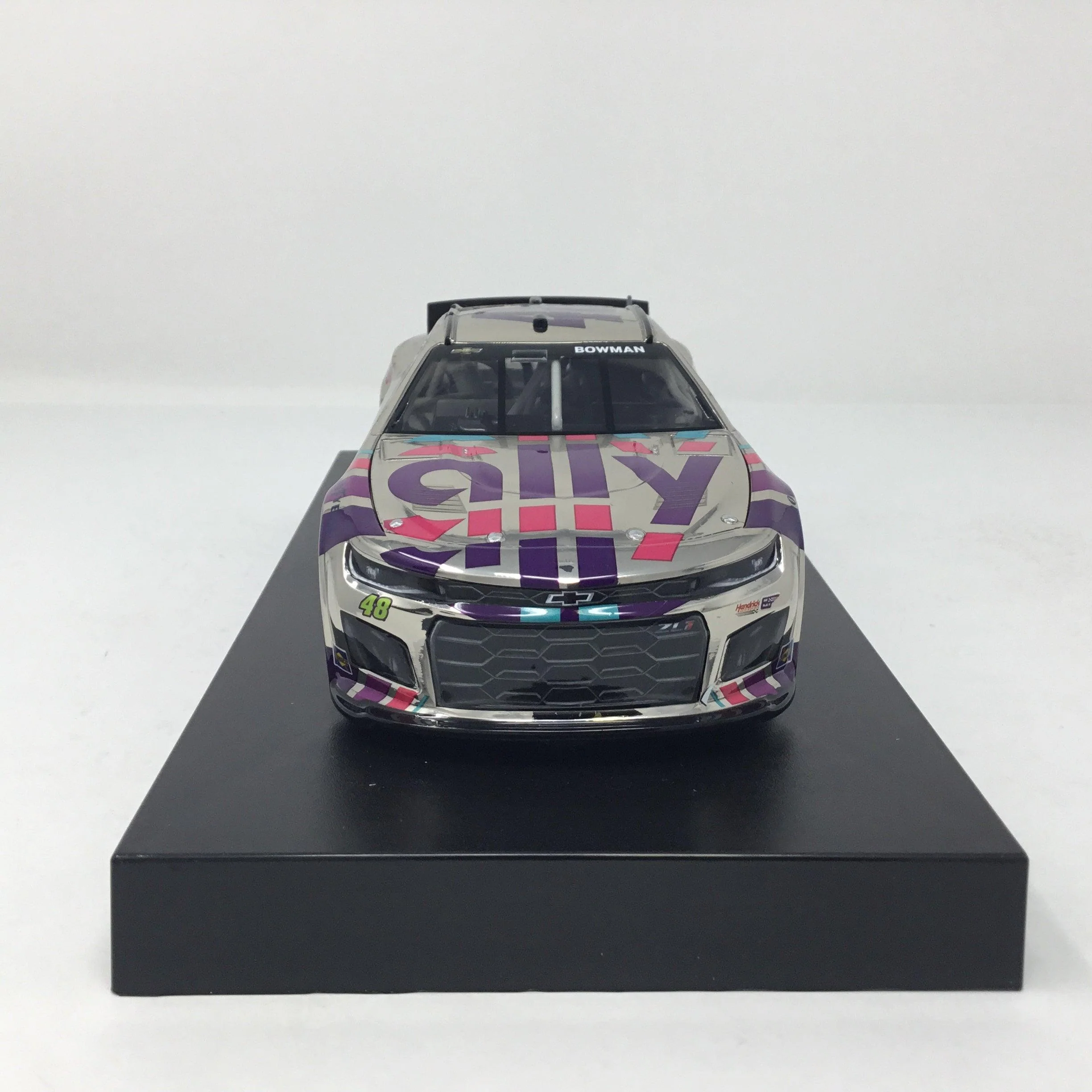 Alex Bowman 2022 Ally Color Chrome 1:24 Diecast - Image 3
