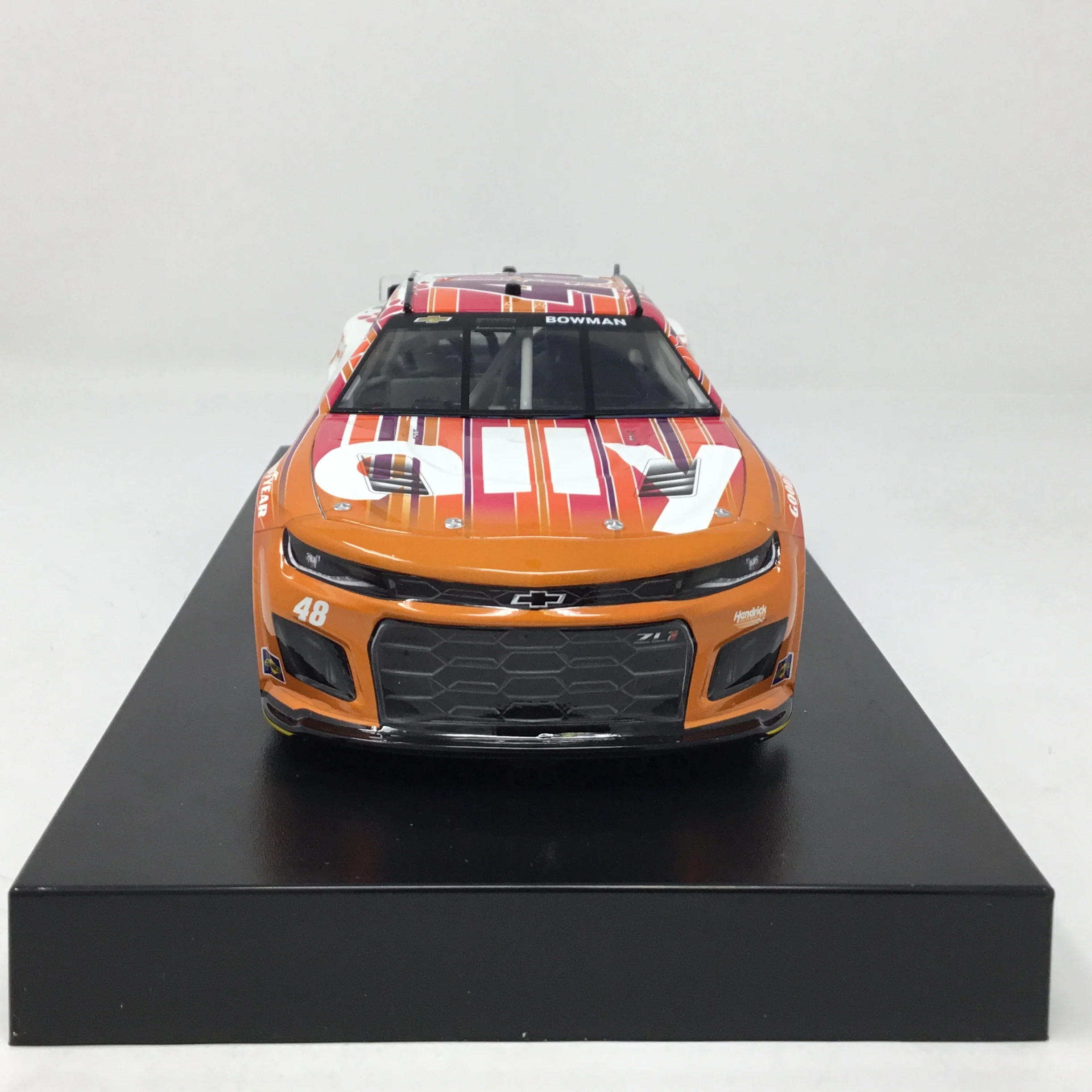 Alex Bowman 2023 Ally Best Friends 1:24 Elite Diecast - Image 3