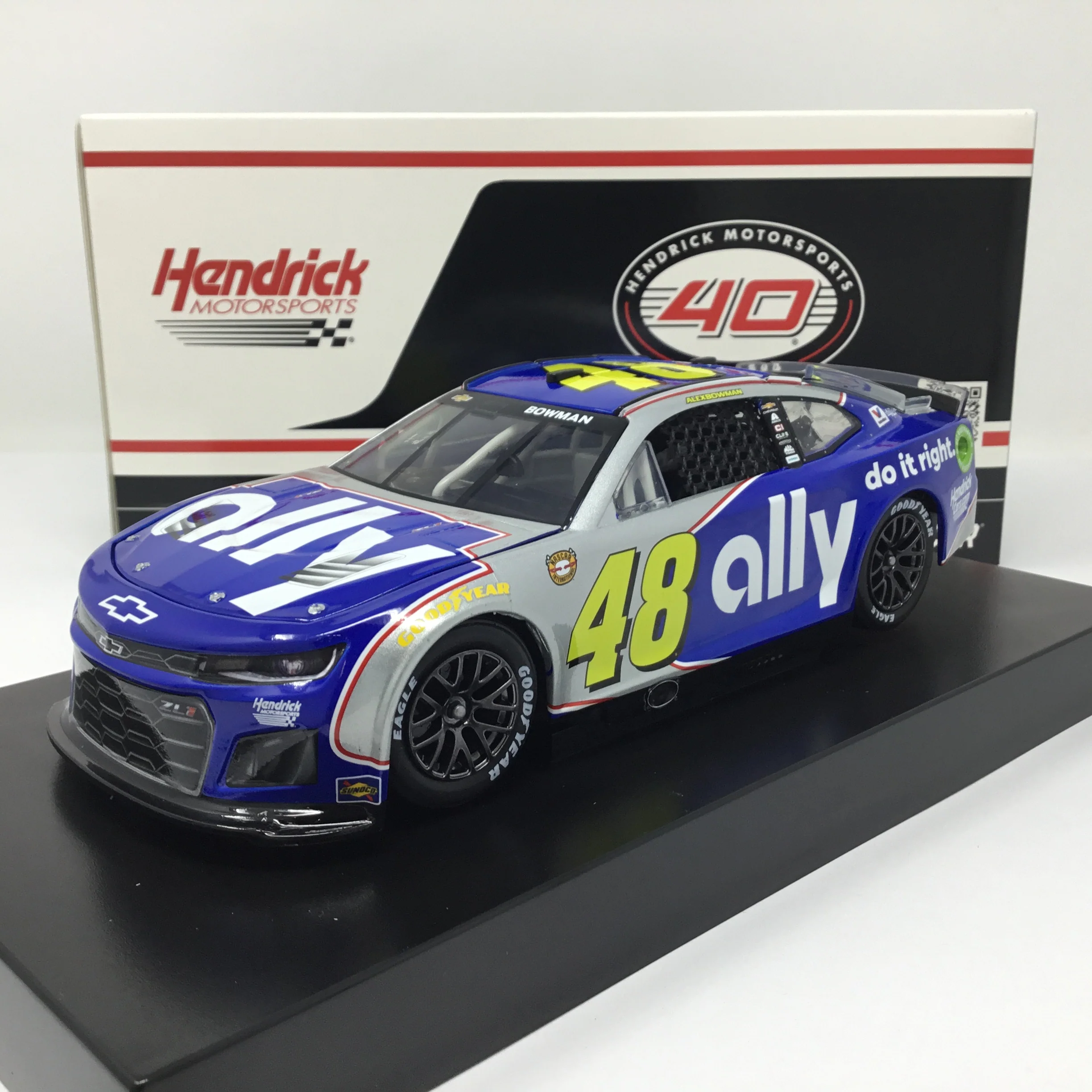 Alex Bowman 2024 Ally Throwback 1:24 Diecast