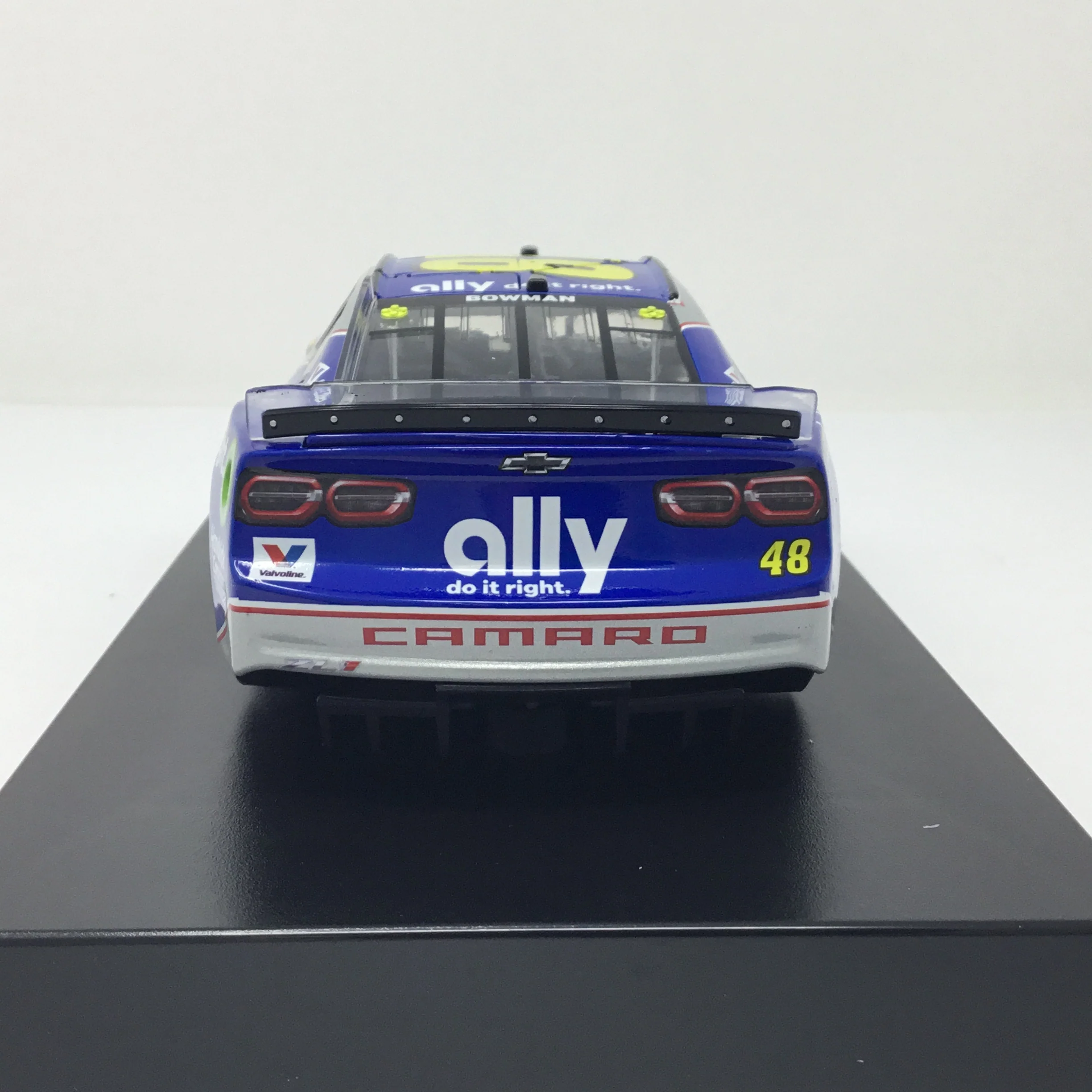 Alex Bowman 2024 Ally Throwback Elite 1:24 Diecast - Image 5