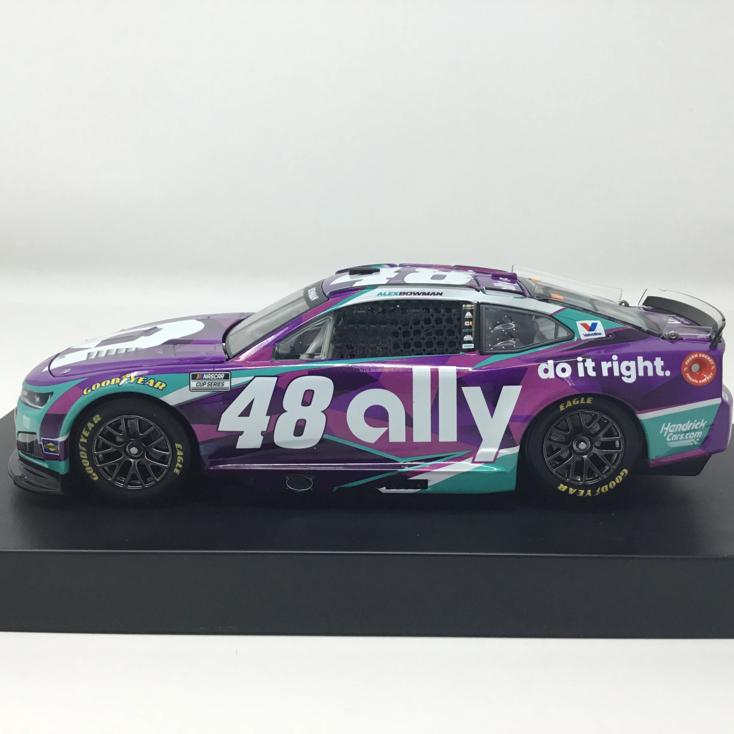 Alex Bowman 2026 Ally Elite 1:24 Diecast - Image 2