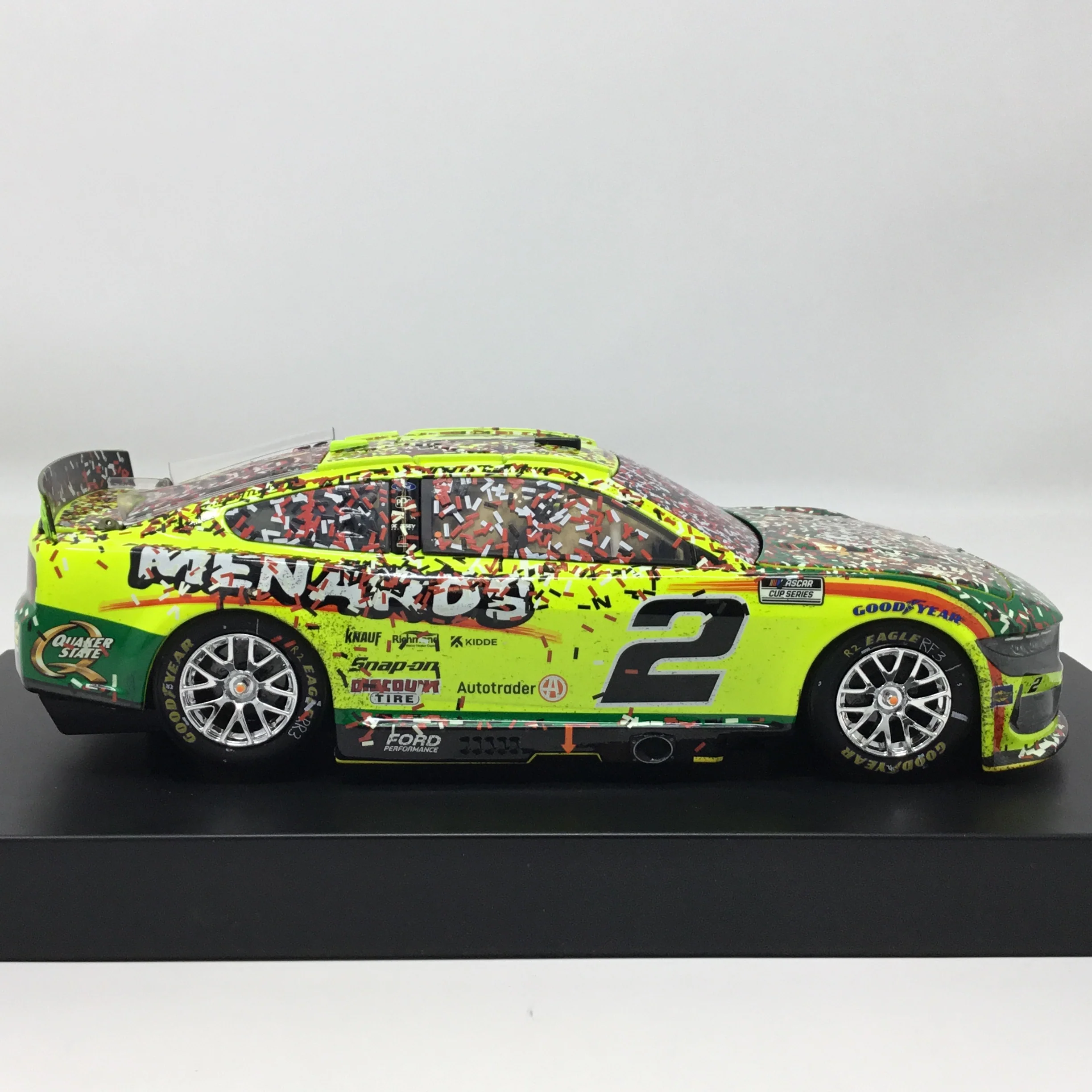 Austin Cindric 2025 Menards / Quaker State Talladega Race Win Elite 1:24 Diecast - Image 4