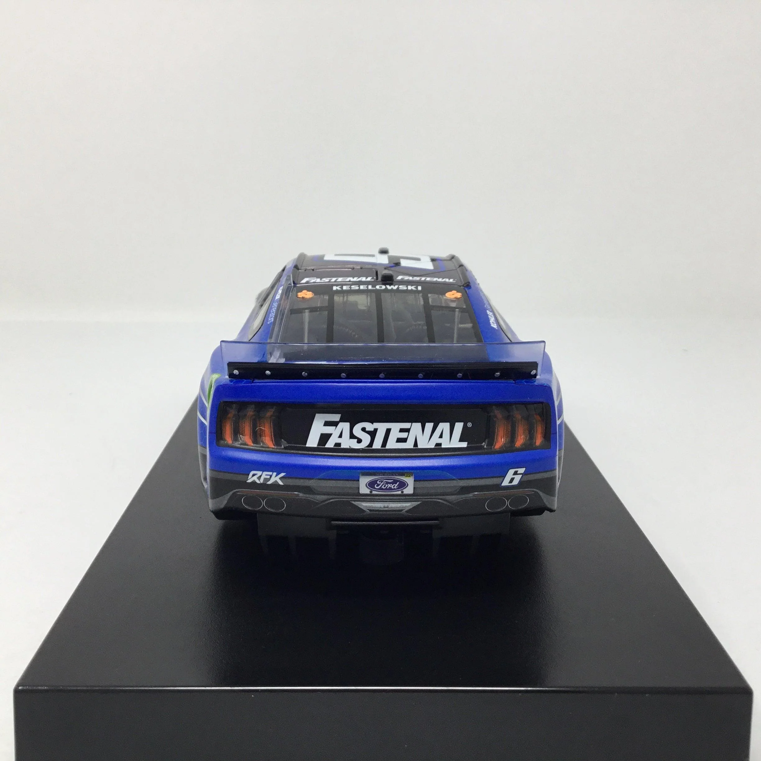 Brad Keselowski 2022 Fastenal Color Chrome 1:24 Diecast - Image 5