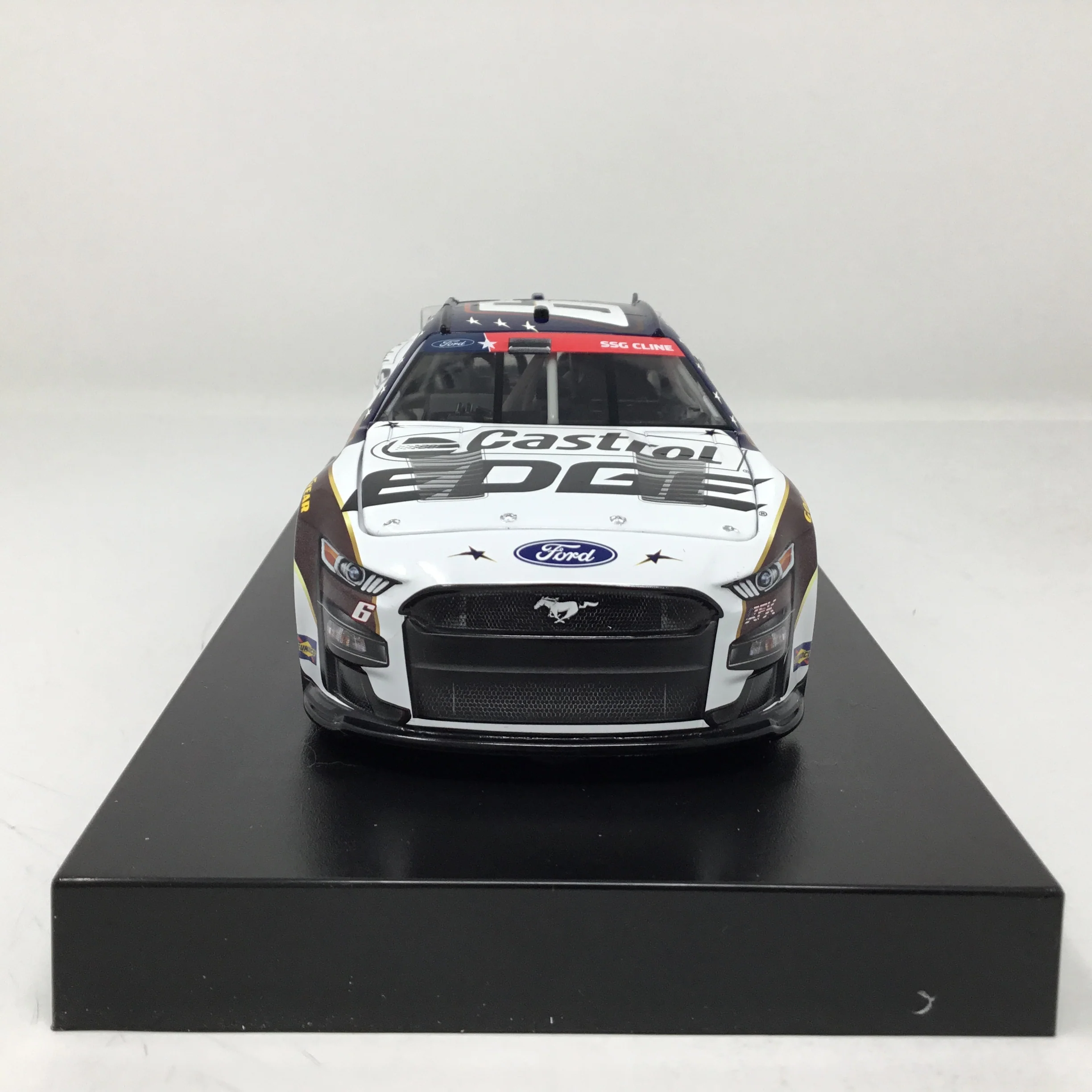 Brad Keselowski 2023 Castrol Edge Salutes Foil Number 1:24 Elite Diecast - Image 3