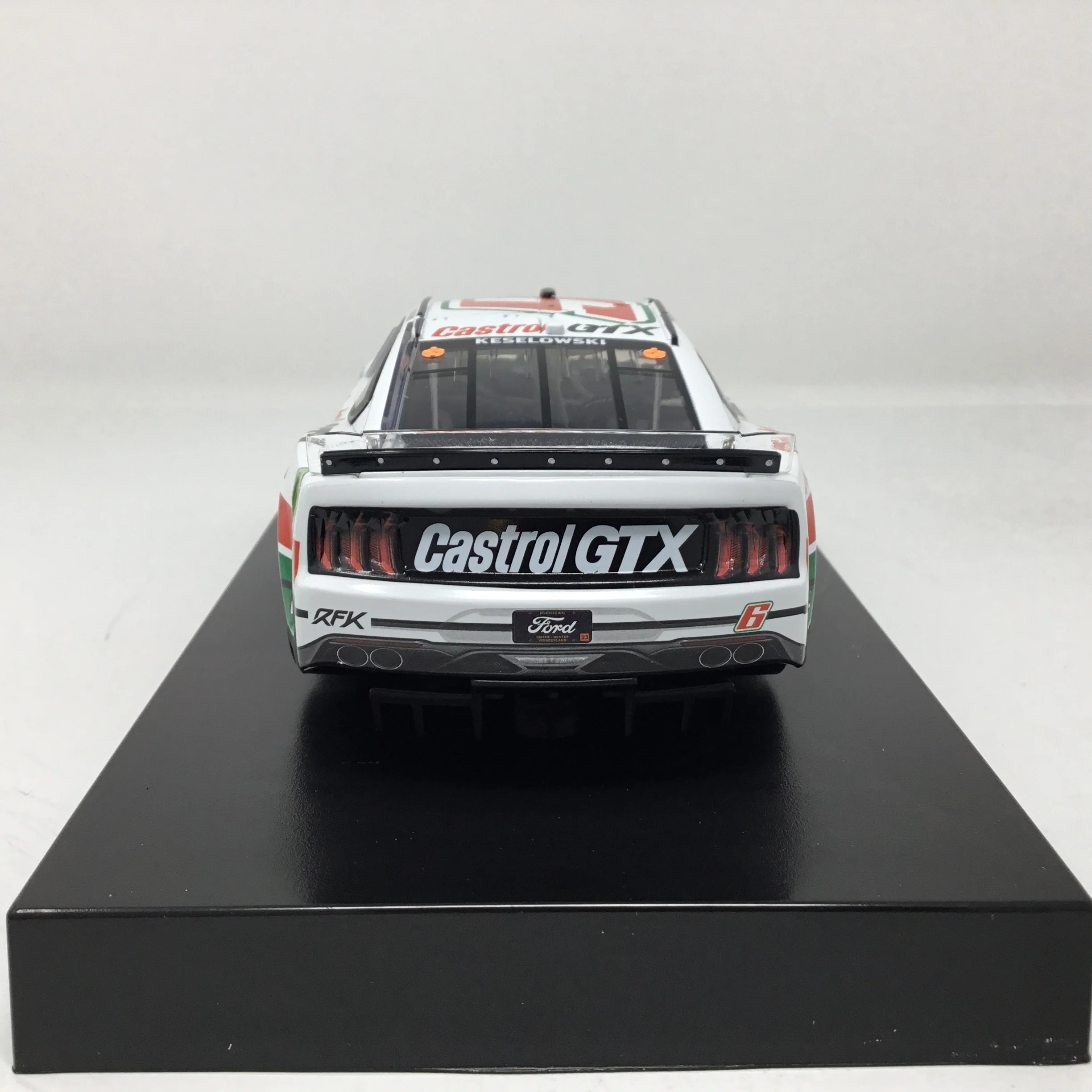 Brad Keselowski 2023 Castrol GTX Darlington Throwback Foil Number 1:24 Elite Diecast - Image 5