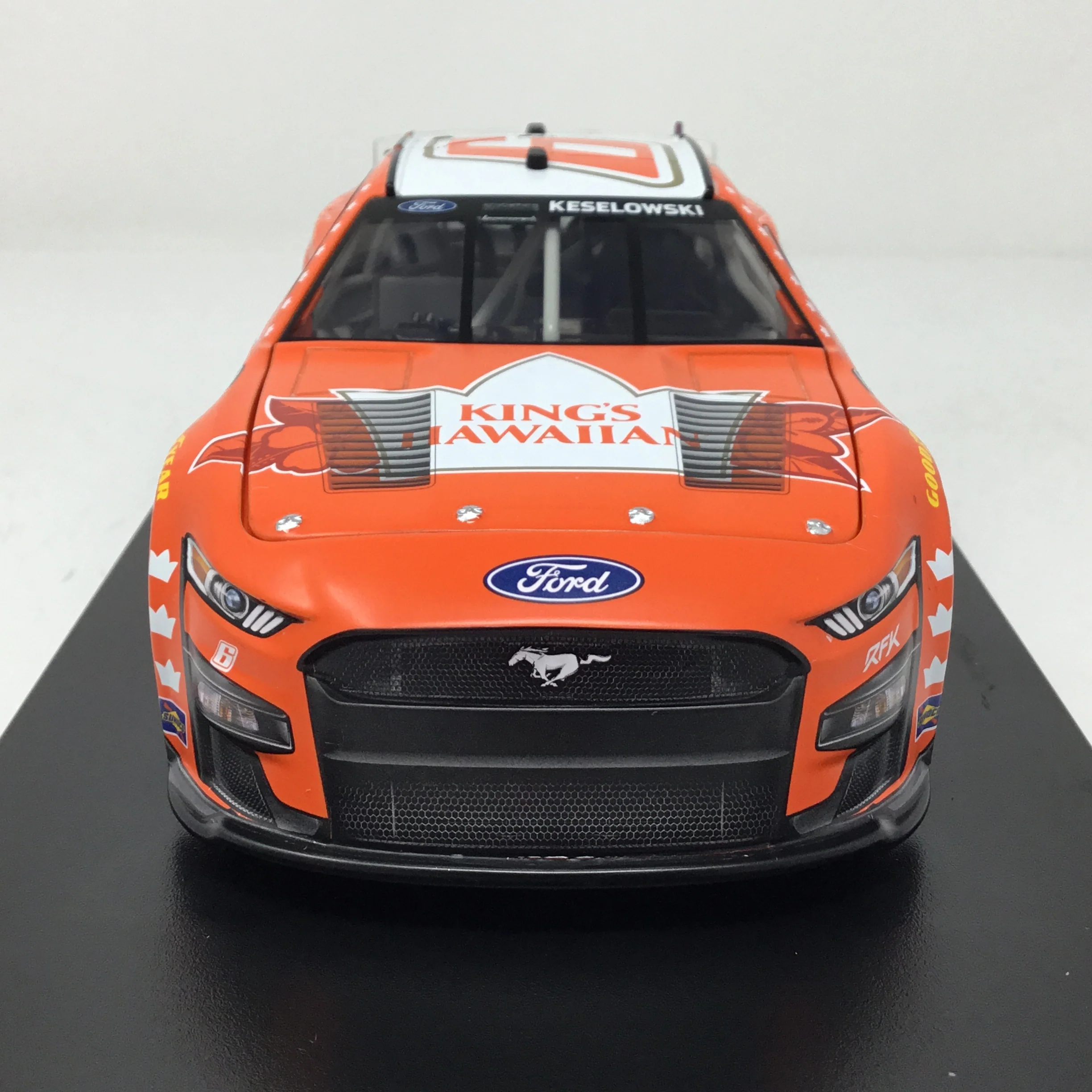 Brad Keselowski 2023 King's Hawaiian Foil Number 1:24 Elite Diecast - Image 3