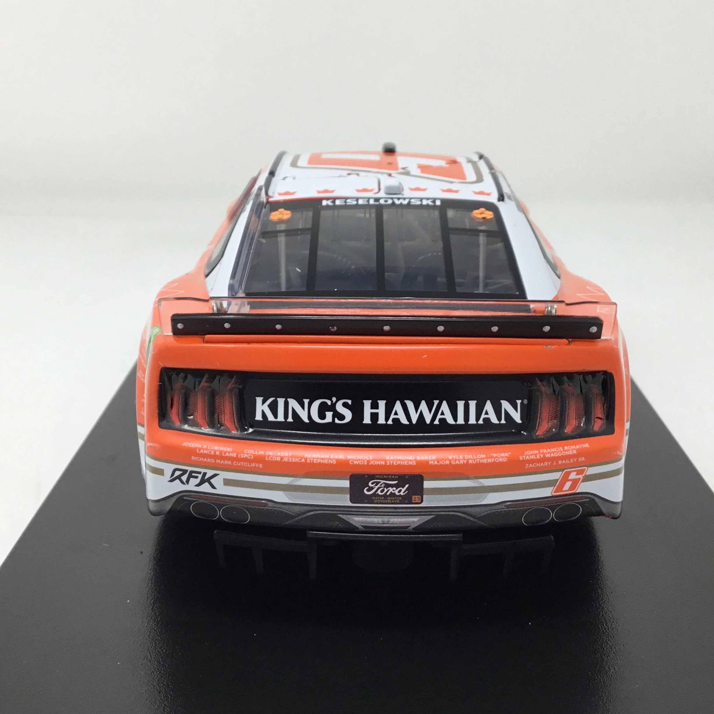 Brad Keselowski 2023 King's Hawaiian Tribute To Veterans Foil Number 1:24 Elite Diecast - Image 5