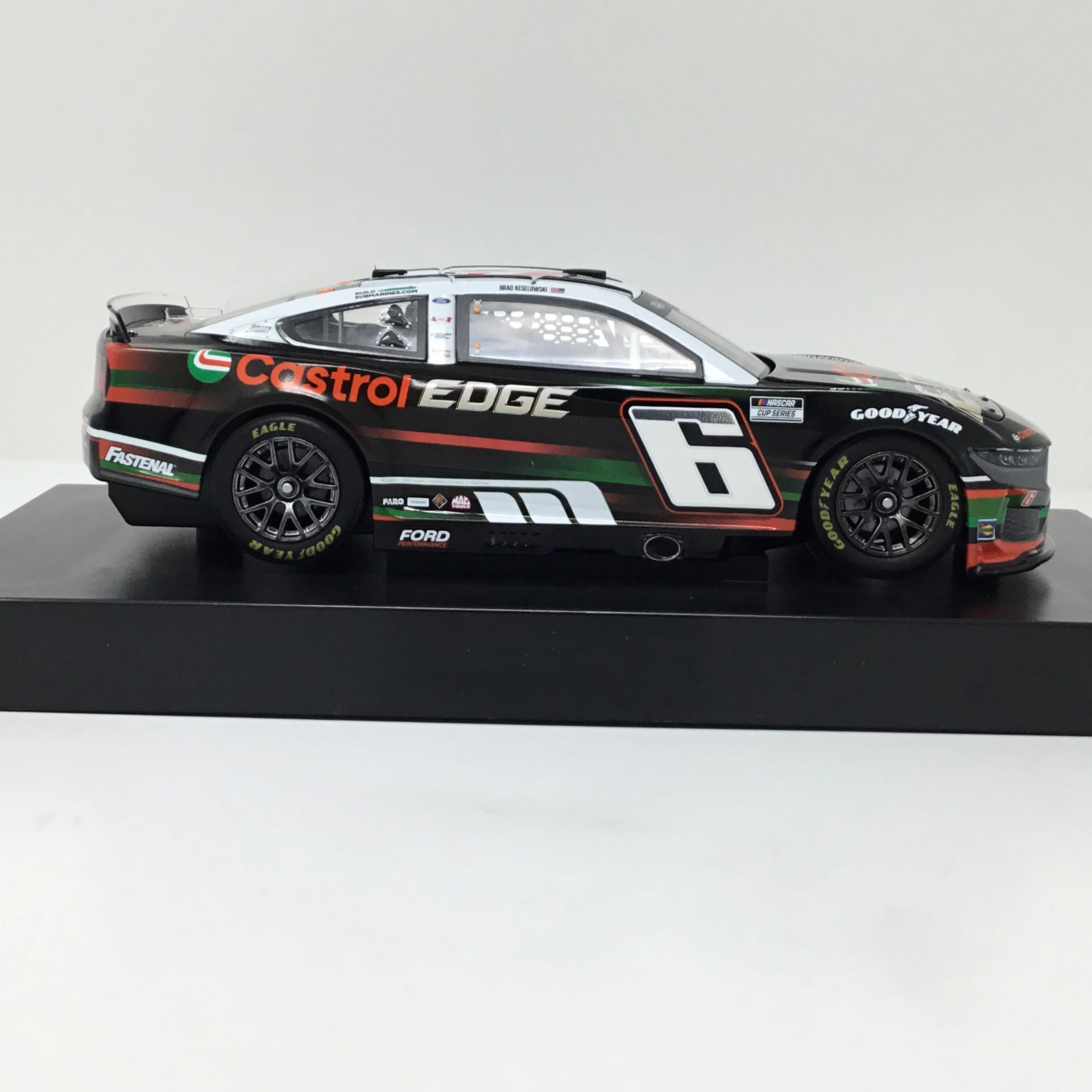 Brad Keselowski 2024 Castrol Edge Foil Number 1:24 Diecast - Image 4