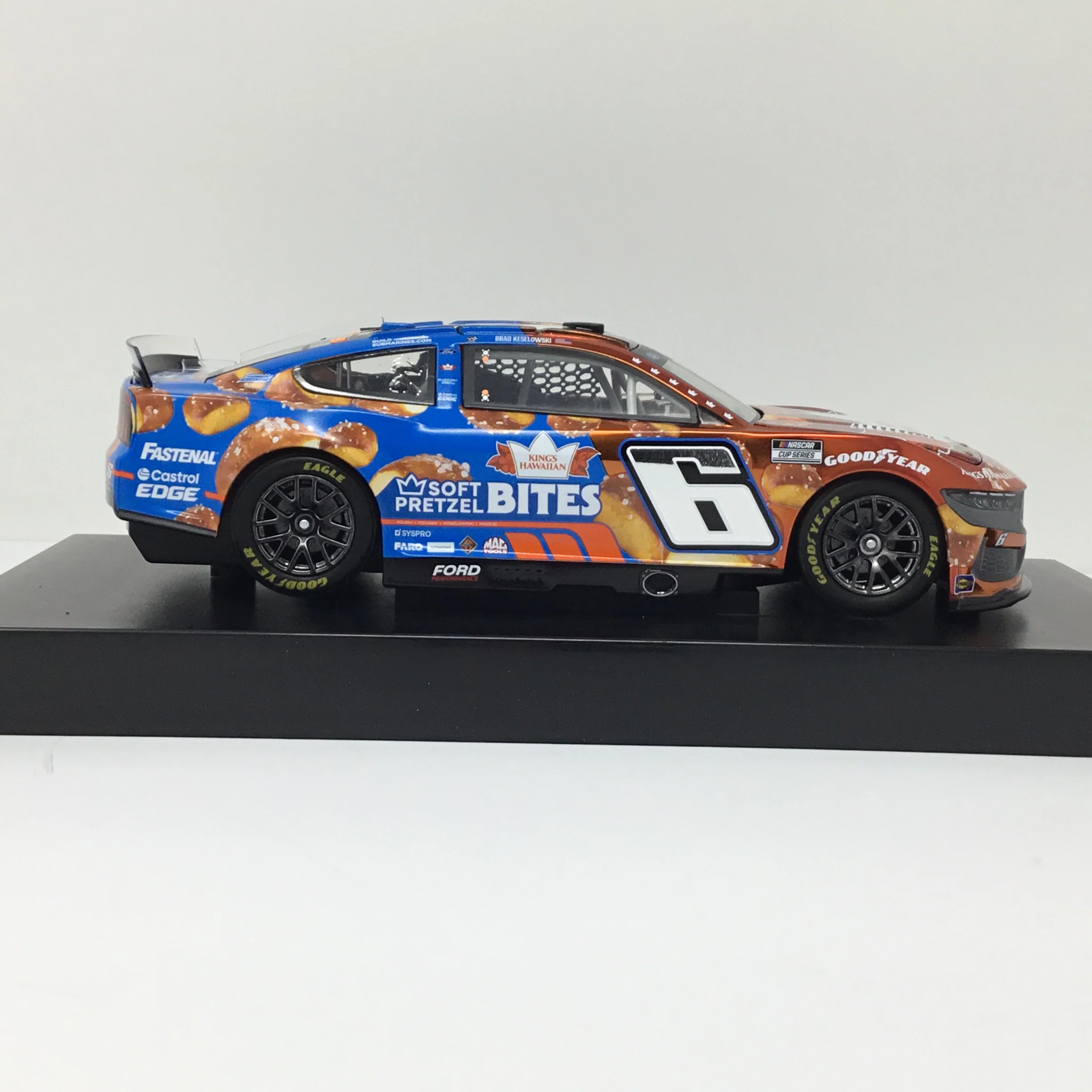 Brad Keselowski 2024 King's Hawaiian Soft Pretzel Bites Foil Number 1:24 Color Chrome Diecast - Image 4