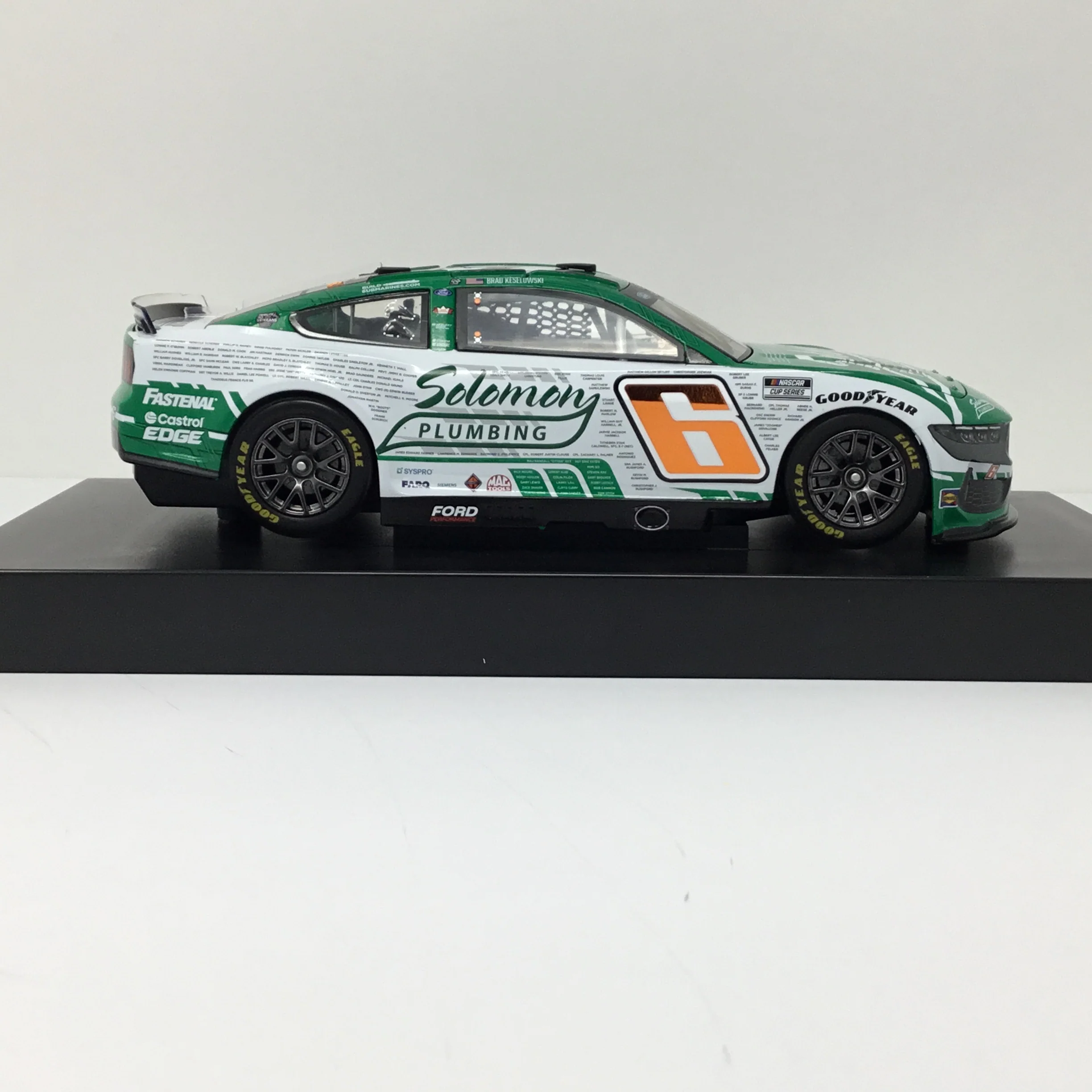 Brad Keselowski 2024 Solomon Plumbing Salute To Veterans Foil Number 1:24 Autographed Diecast - Image 4