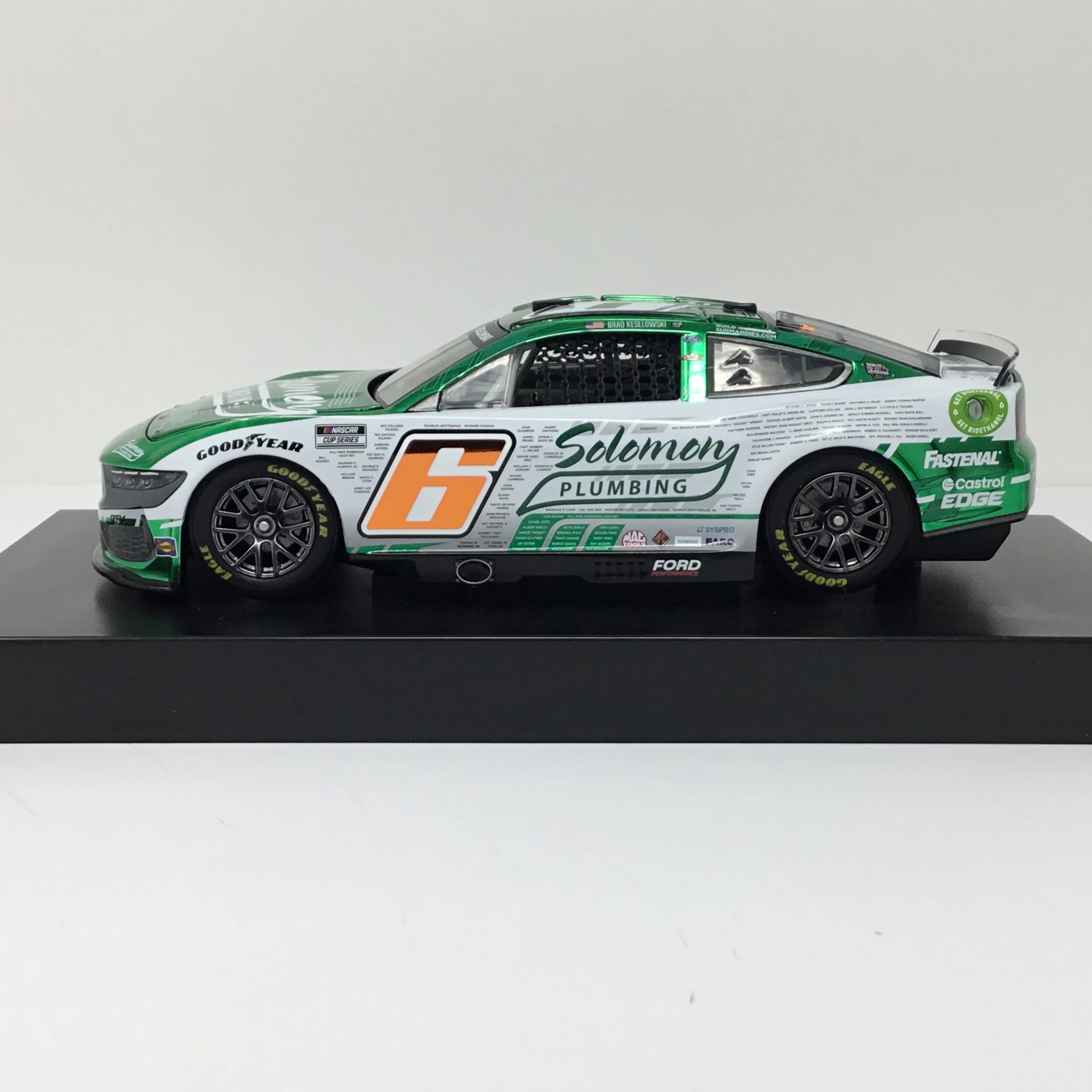 Brad Keselowski 2024 Solomon Plumbing Salute To Veterans Foil Number 1:24 Color Chrome Diecast - Image 2