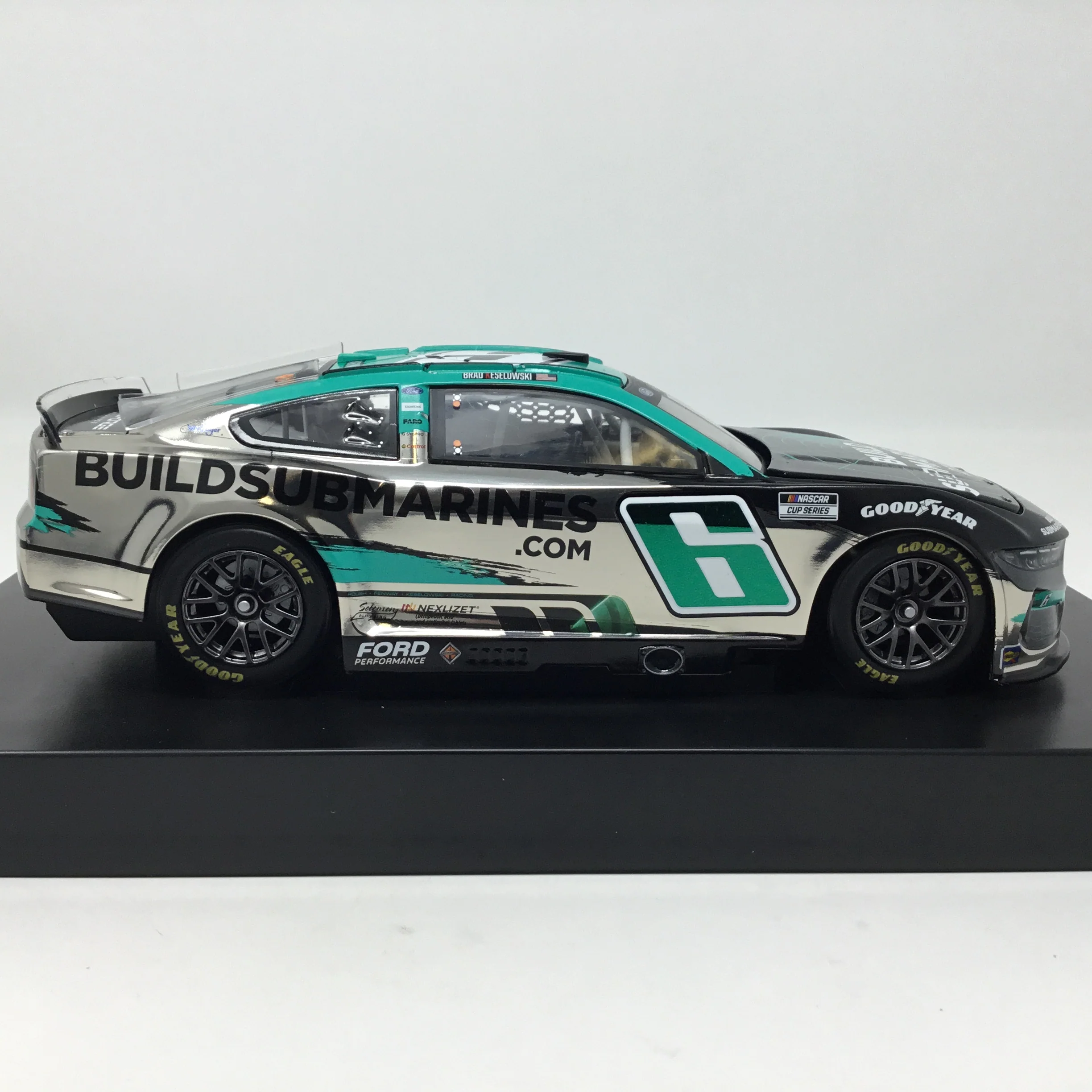 Brad Keselowski 2025 BuildSubmarines.com Foil Number 1:24 Color Chrome Diecast - Image 4