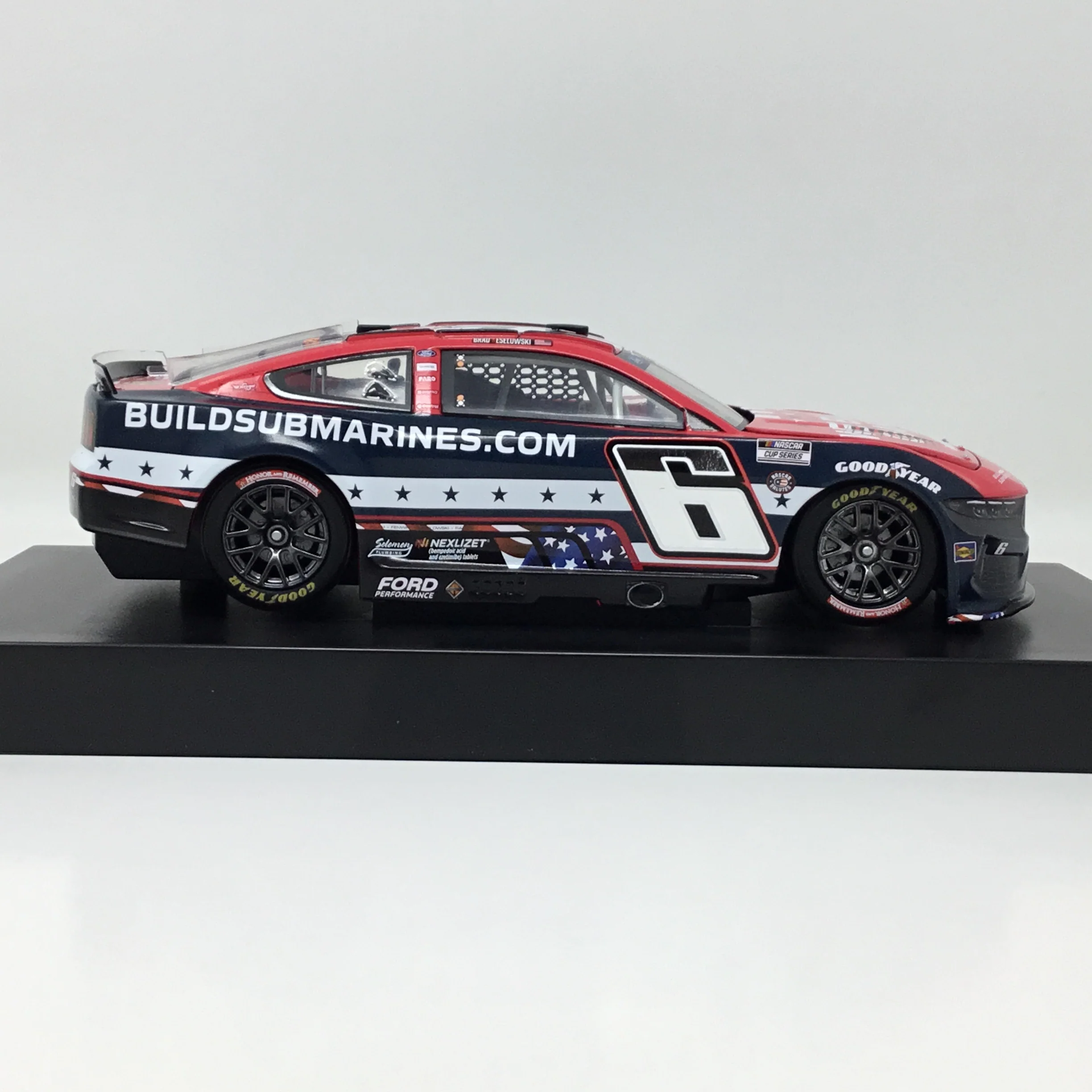 Brad Keselowski 2025 Buildsubmarines.com Salutes Foil Number 1:24 Diecast - Image 3