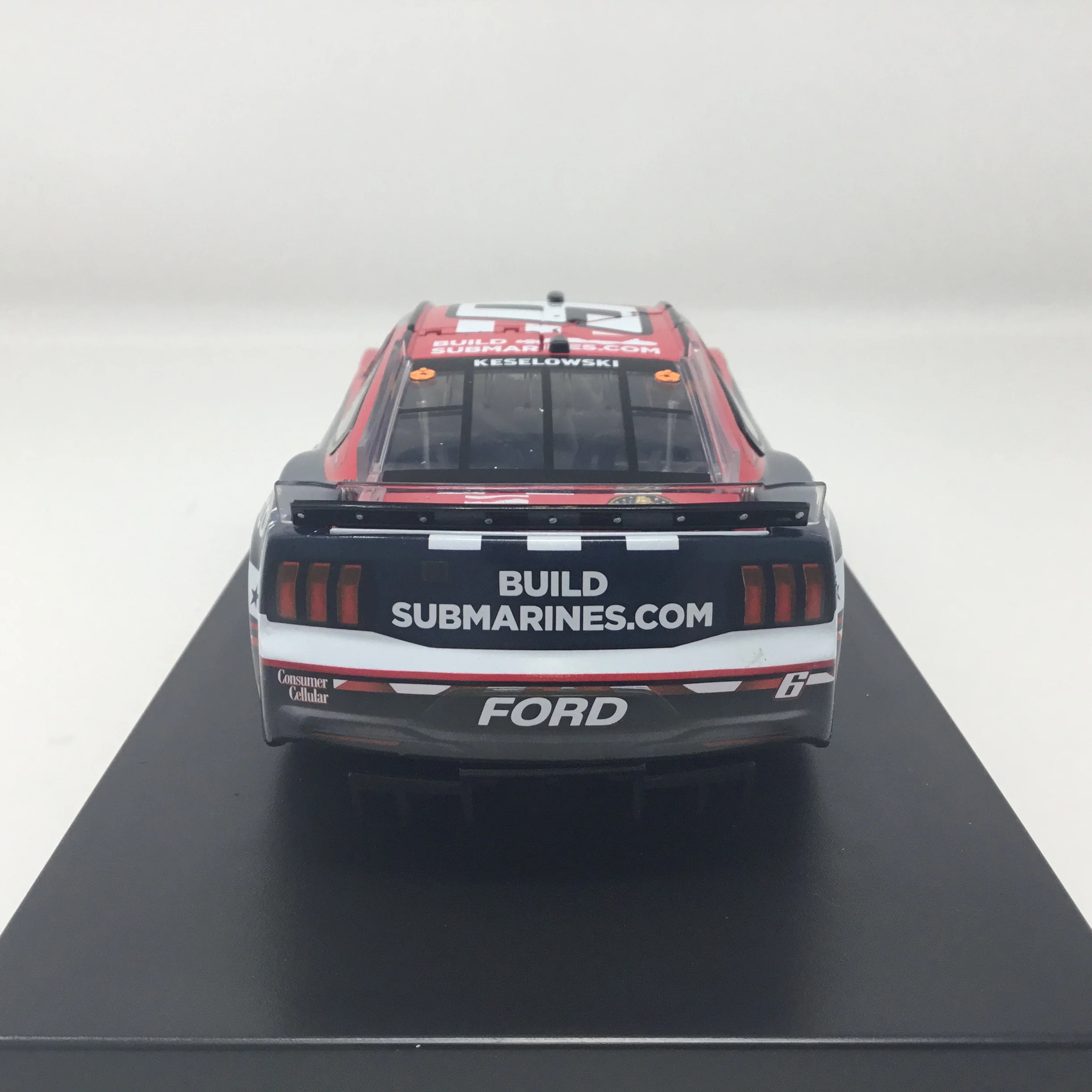 Brad Keselowski 2025 Buildsubmarines.com Salutes Foil Number Elite 1:24 Diecast - Image 5