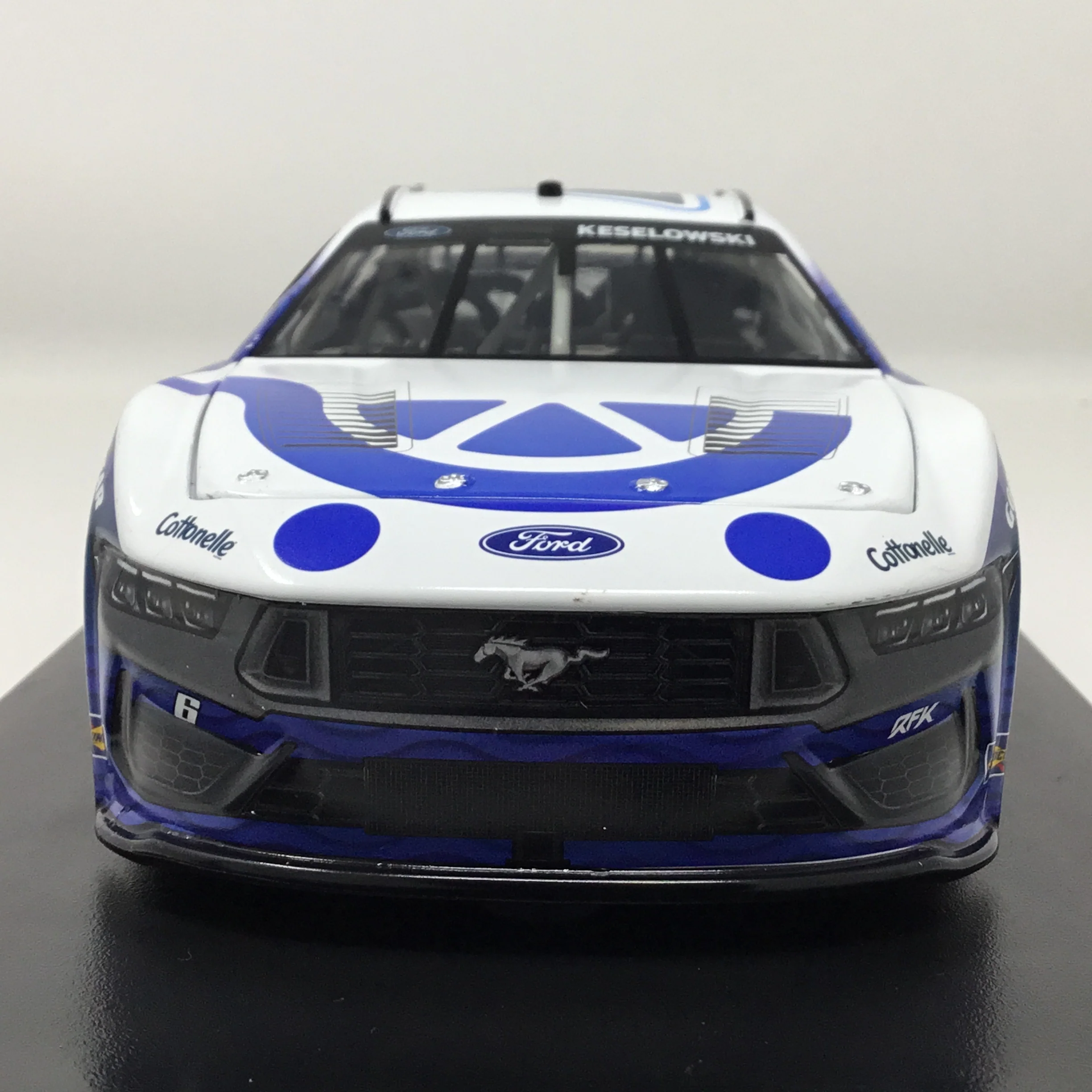Brad Keselowski 2025 Kroger / Cottonelle Foil Number 1:24 Elite Diecast - Image 3
