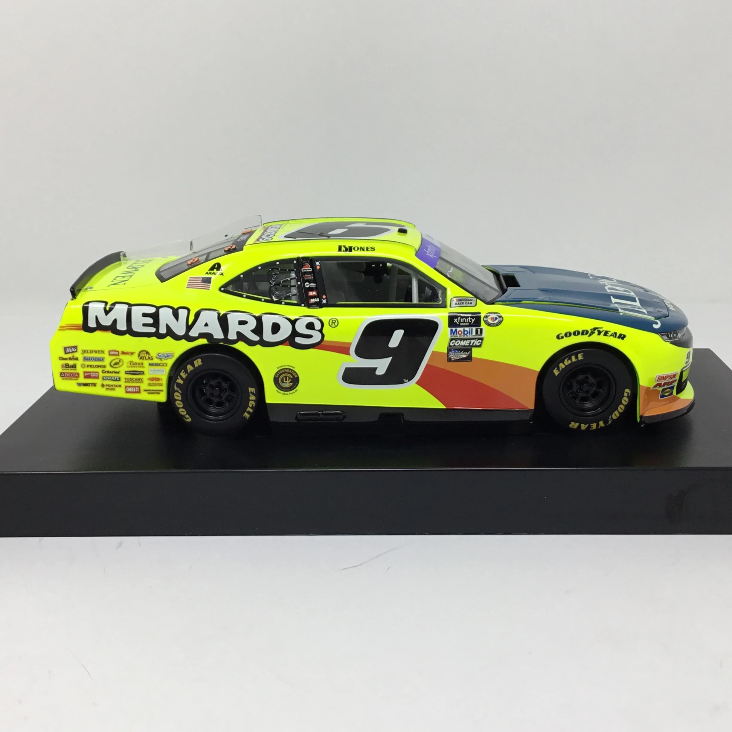 Brandon Jones 2023 Menards 1:24 Diecast - Image 4