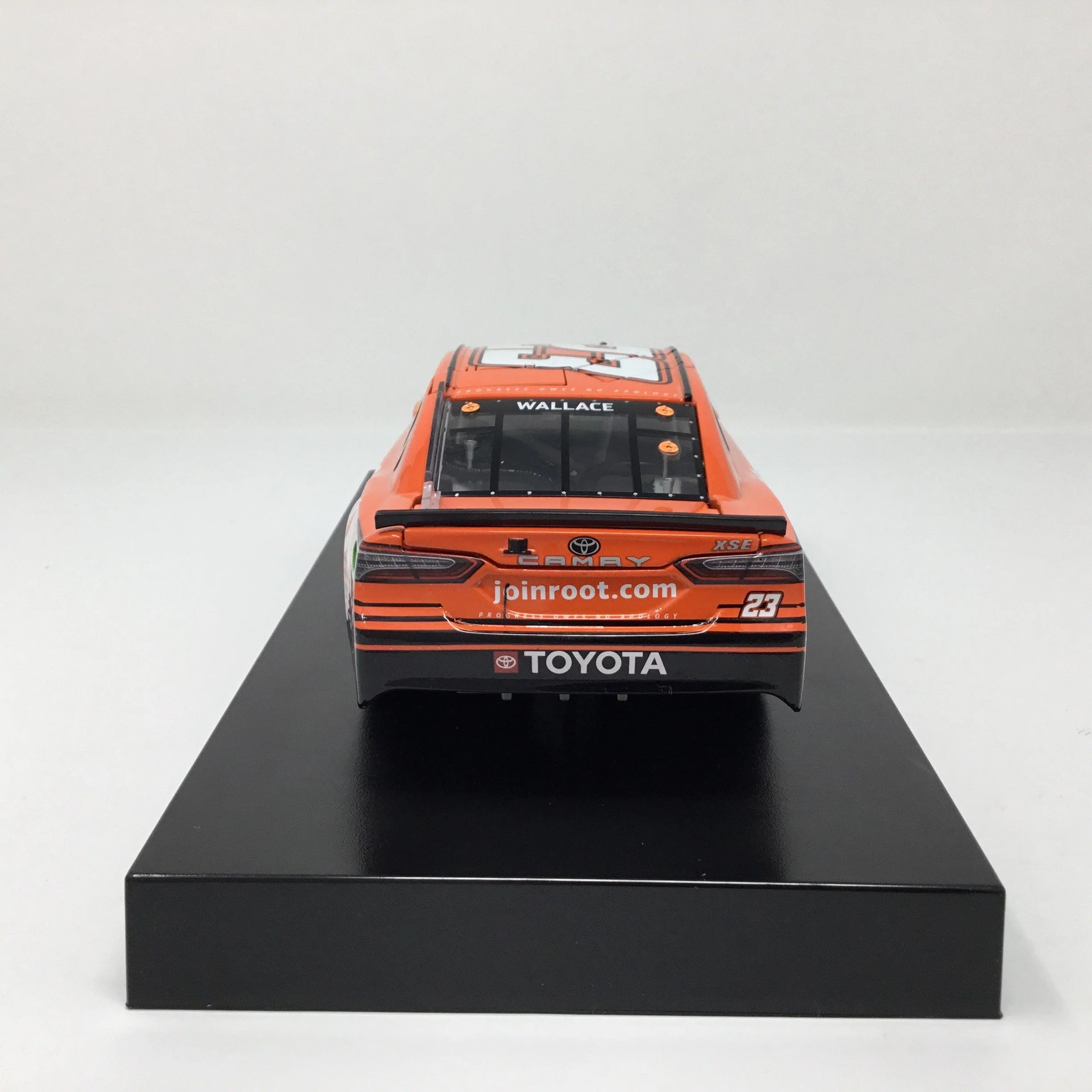 Bubba Wallace 2021 Root Insurance 1:24 Diecast - Image 5