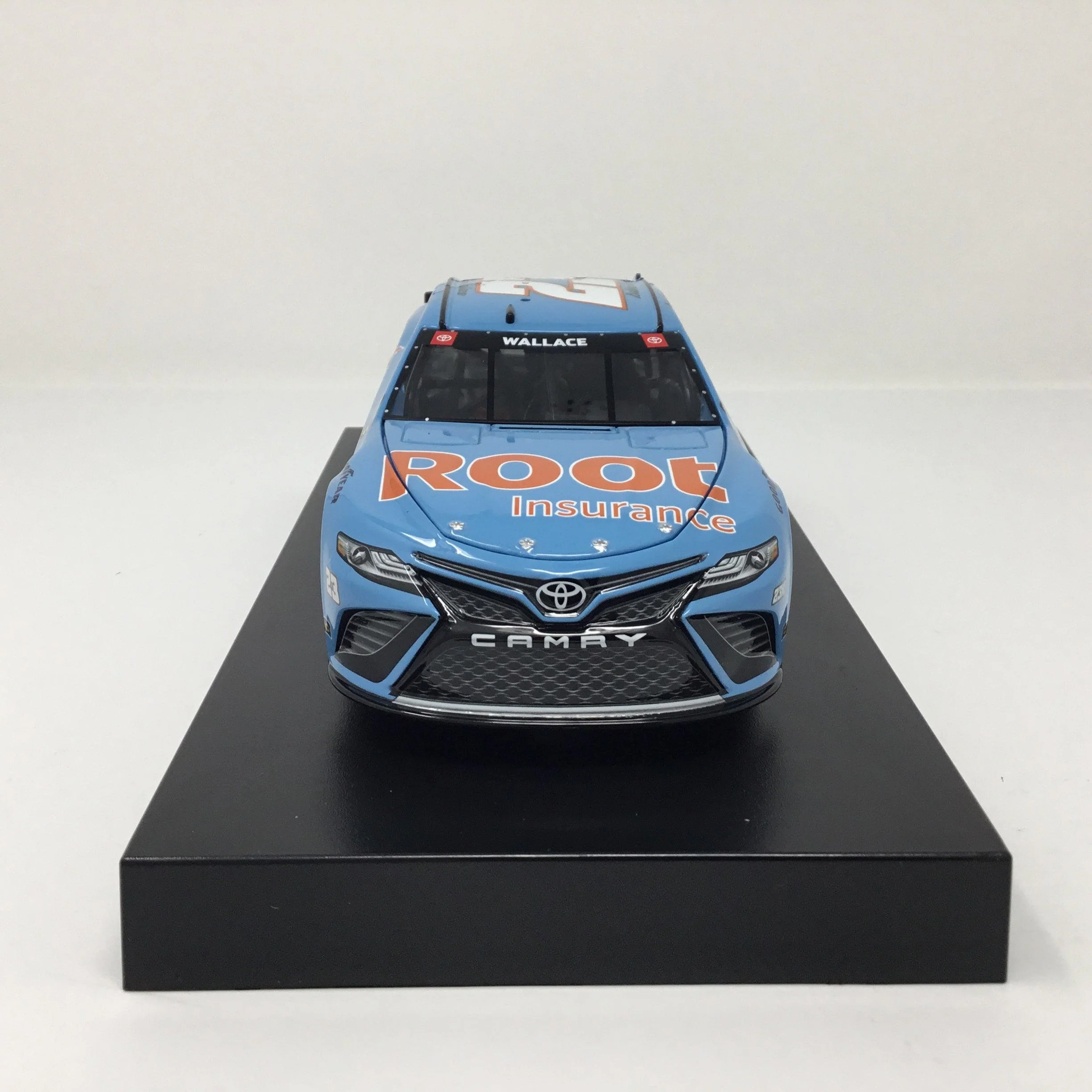 Bubba Wallace 2021 Root Insurance Darlington Thowback Elite 1:24 Diecast - Image 3