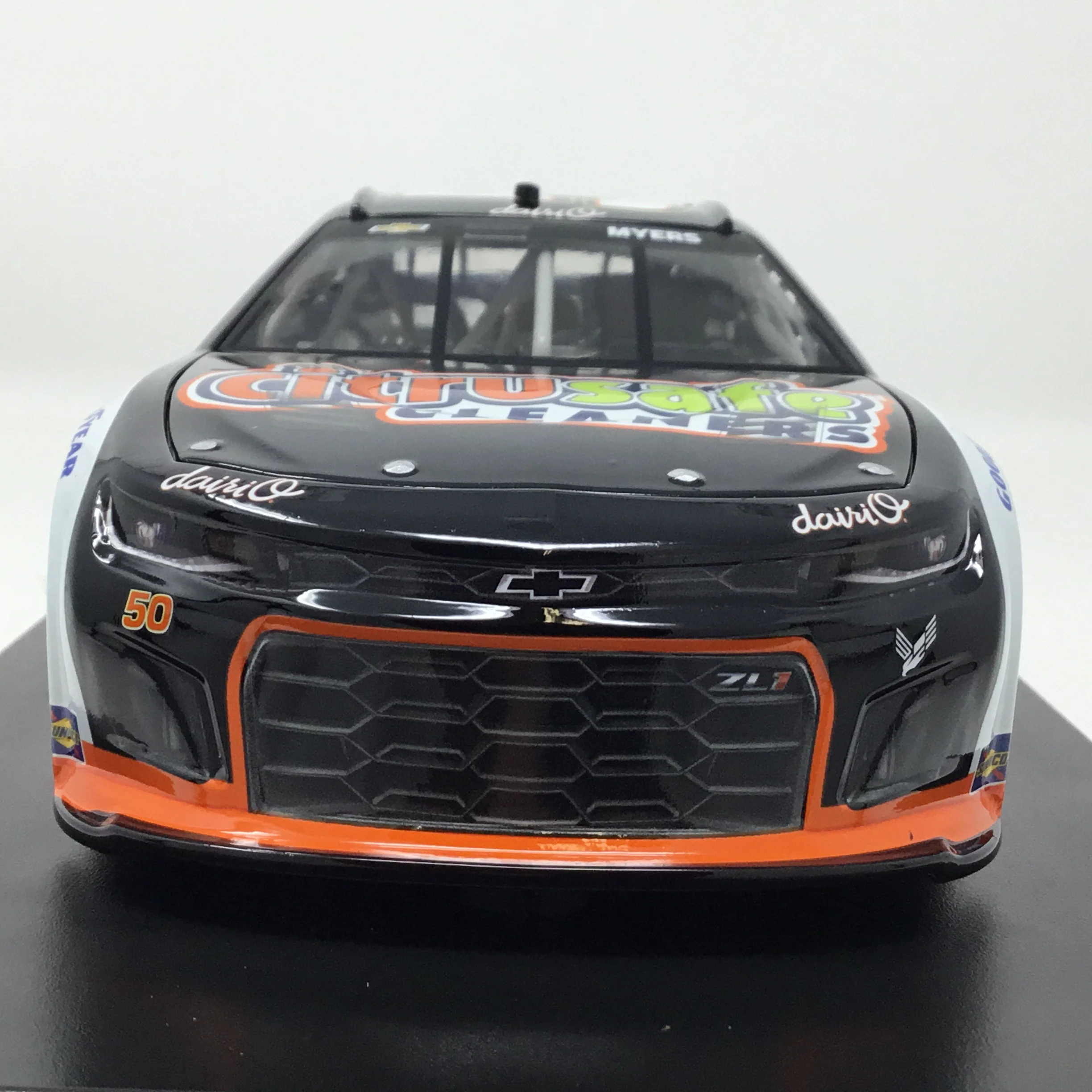 Burt Myers 2025 Citrusafe Cleaners 1:24 Elite Diecast - Image 3