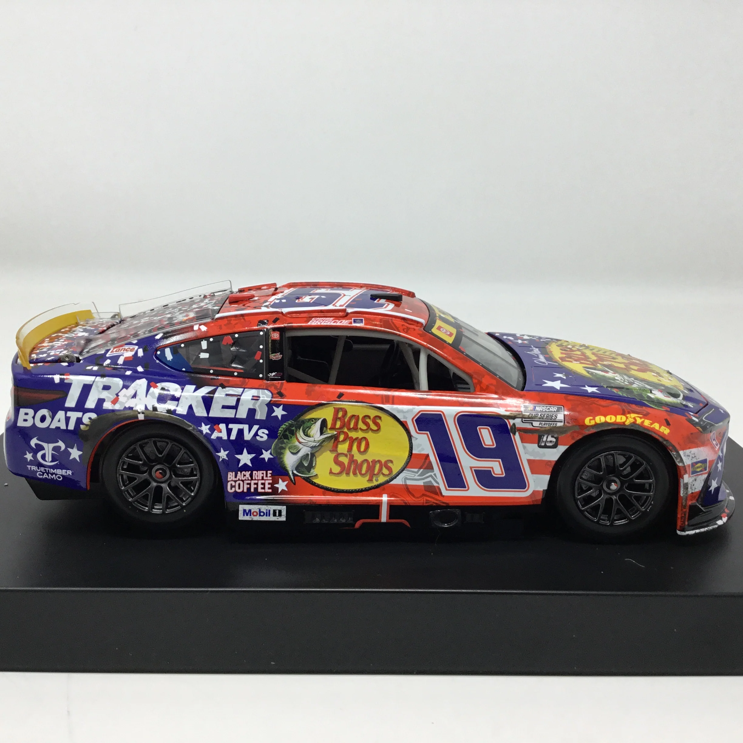 Chase Briscoe 2025 Bass Pro Shops Patriotic Darlington Race Win Elite 1:24 Diecast - Image 4