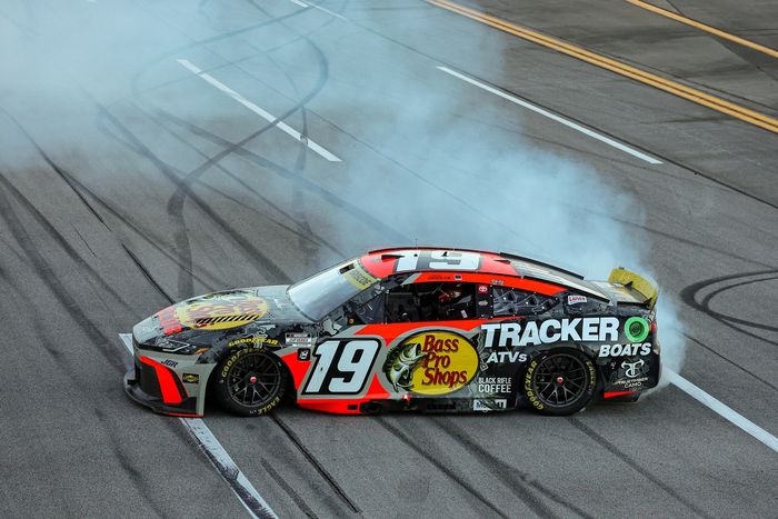 Chase Briscoe 2025 Bass Pro Shops Talladega Race Win 1:64 Diecast *PREORDER* - Image 2