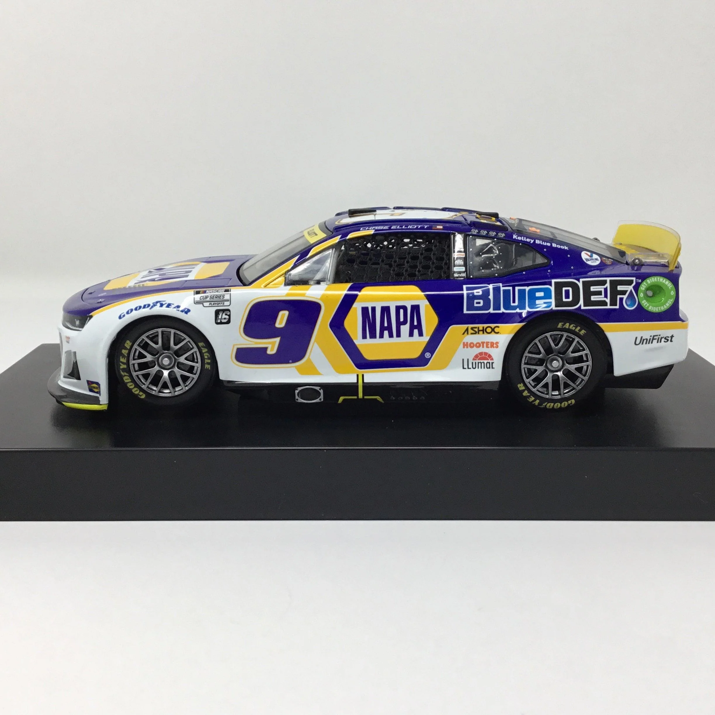Chase Elliott 2022 NAPA / BlueDef Elite 1:24 Diecast - Image 2