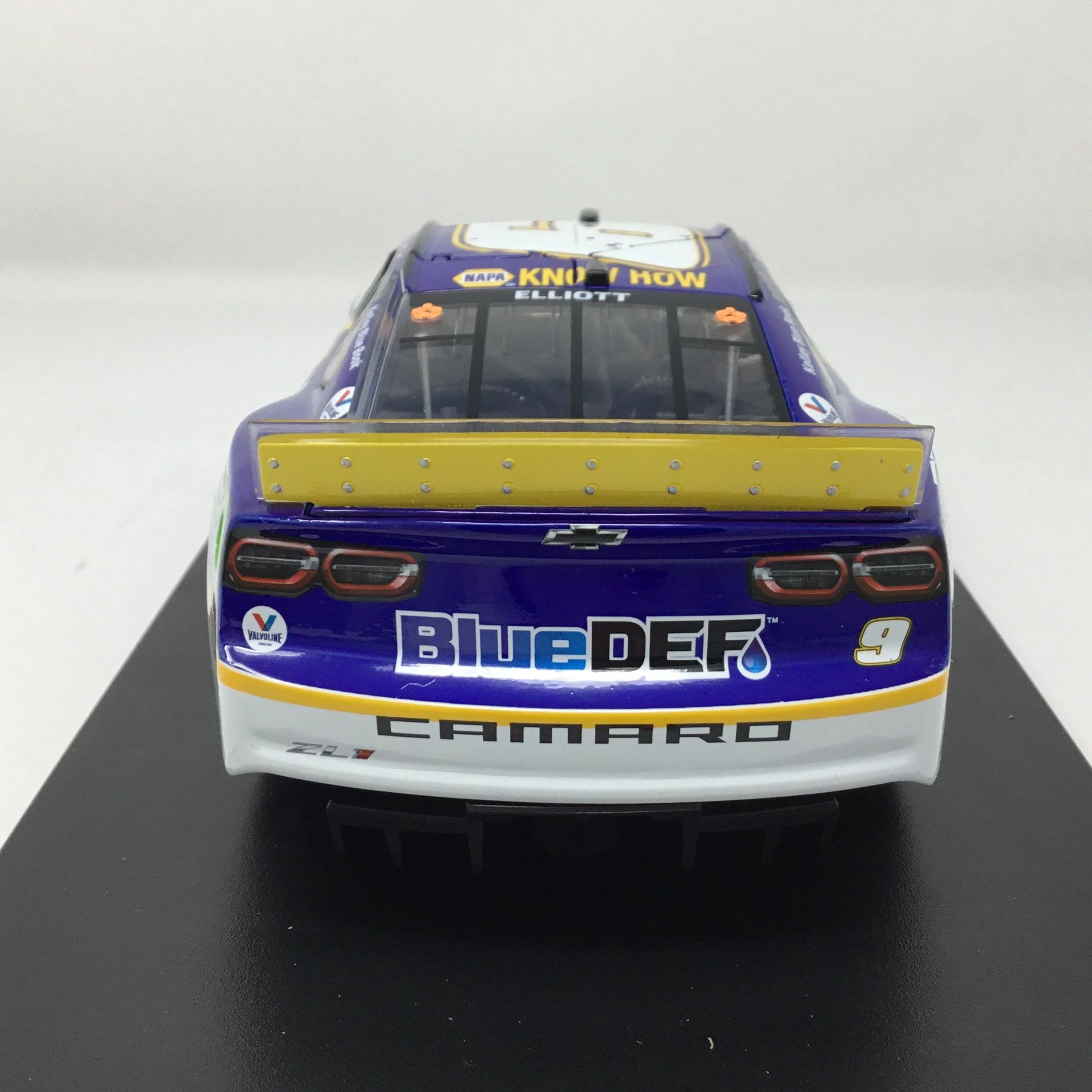 Chase Elliott 2022 NAPA / BlueDef Elite 1:24 Diecast - Image 5