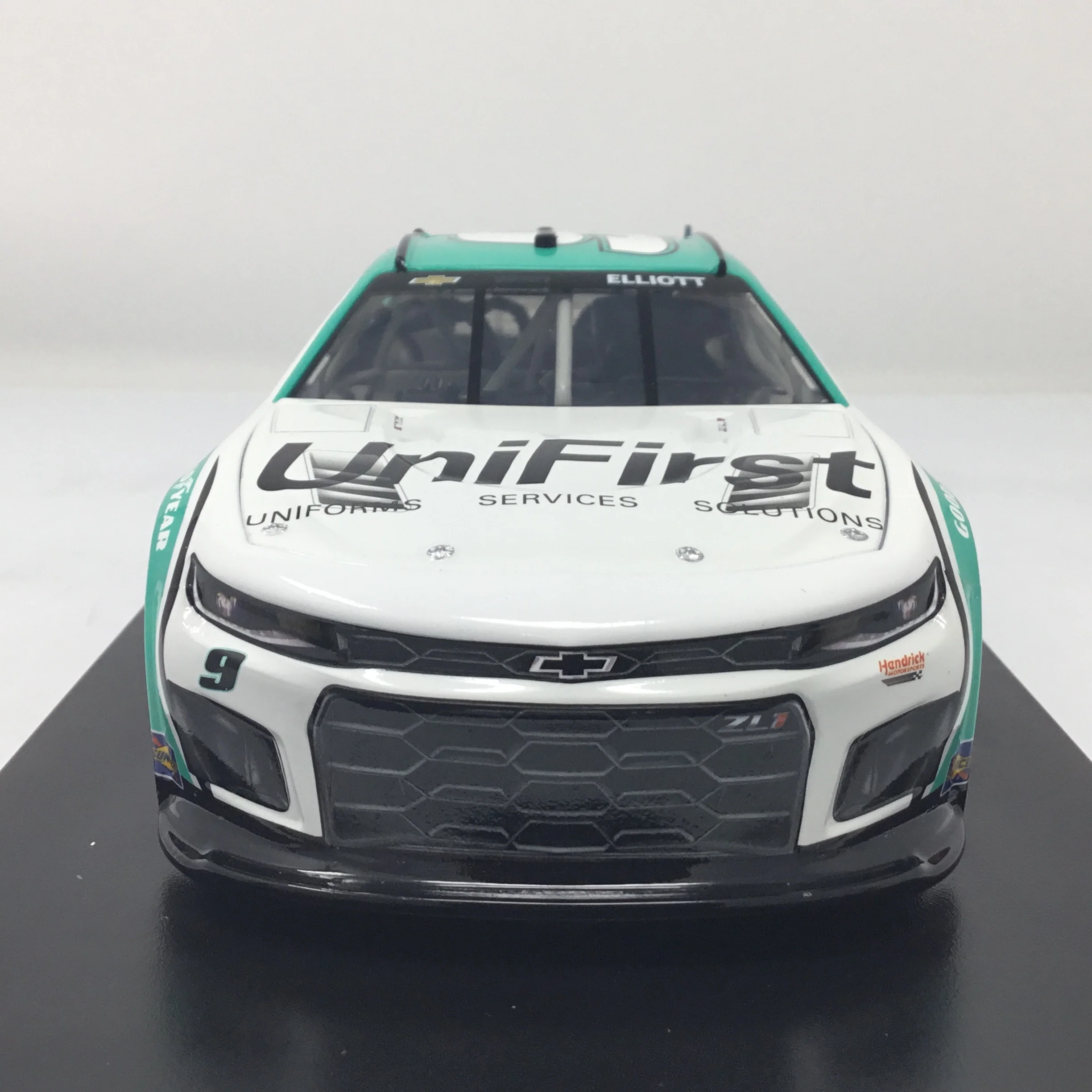 Chase Elliott 2024 Unifirst 1:24 Elite Diecast - Image 3