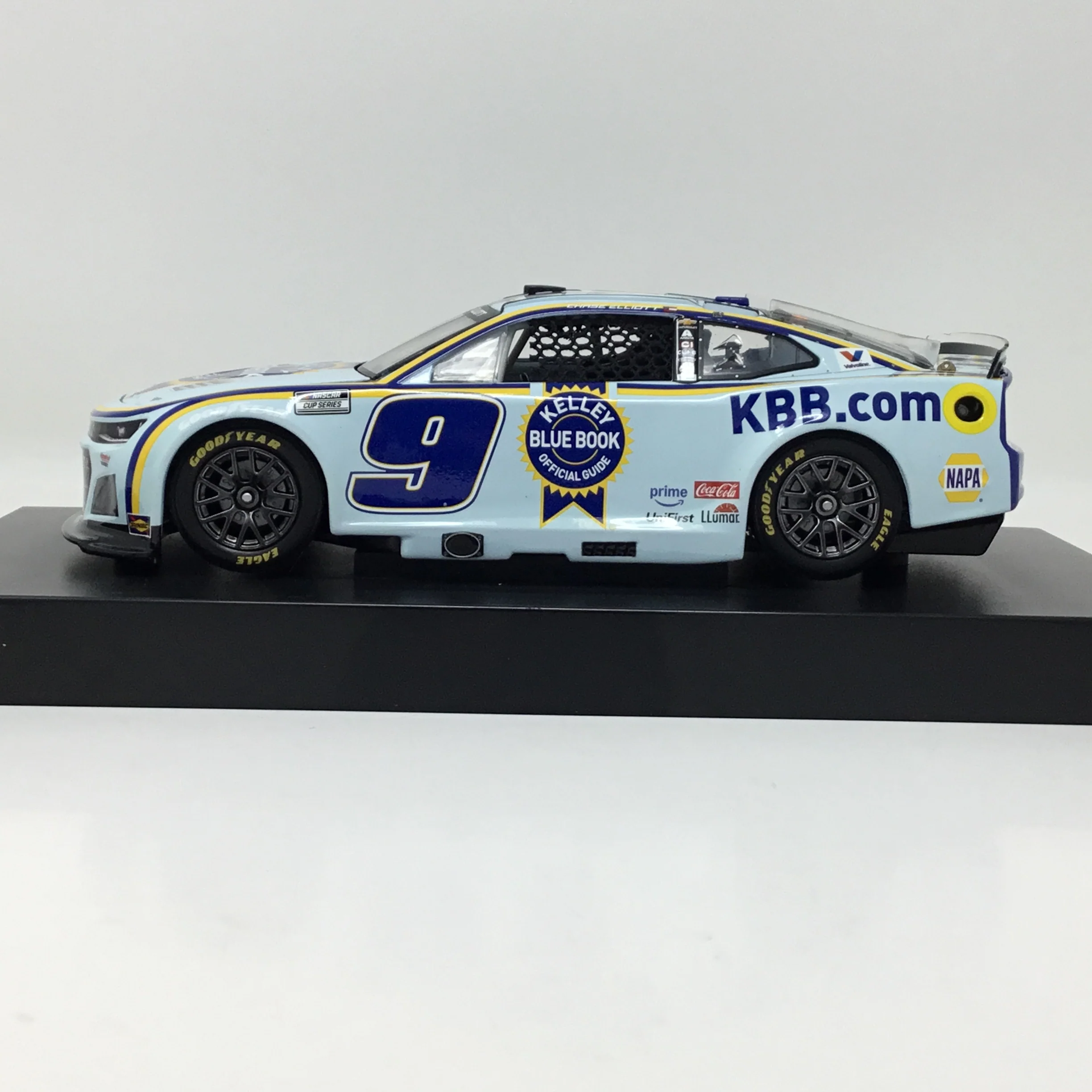 Chase Elliott 2025 Kelley Blue Book 1:24 Elite Diecast - Image 2