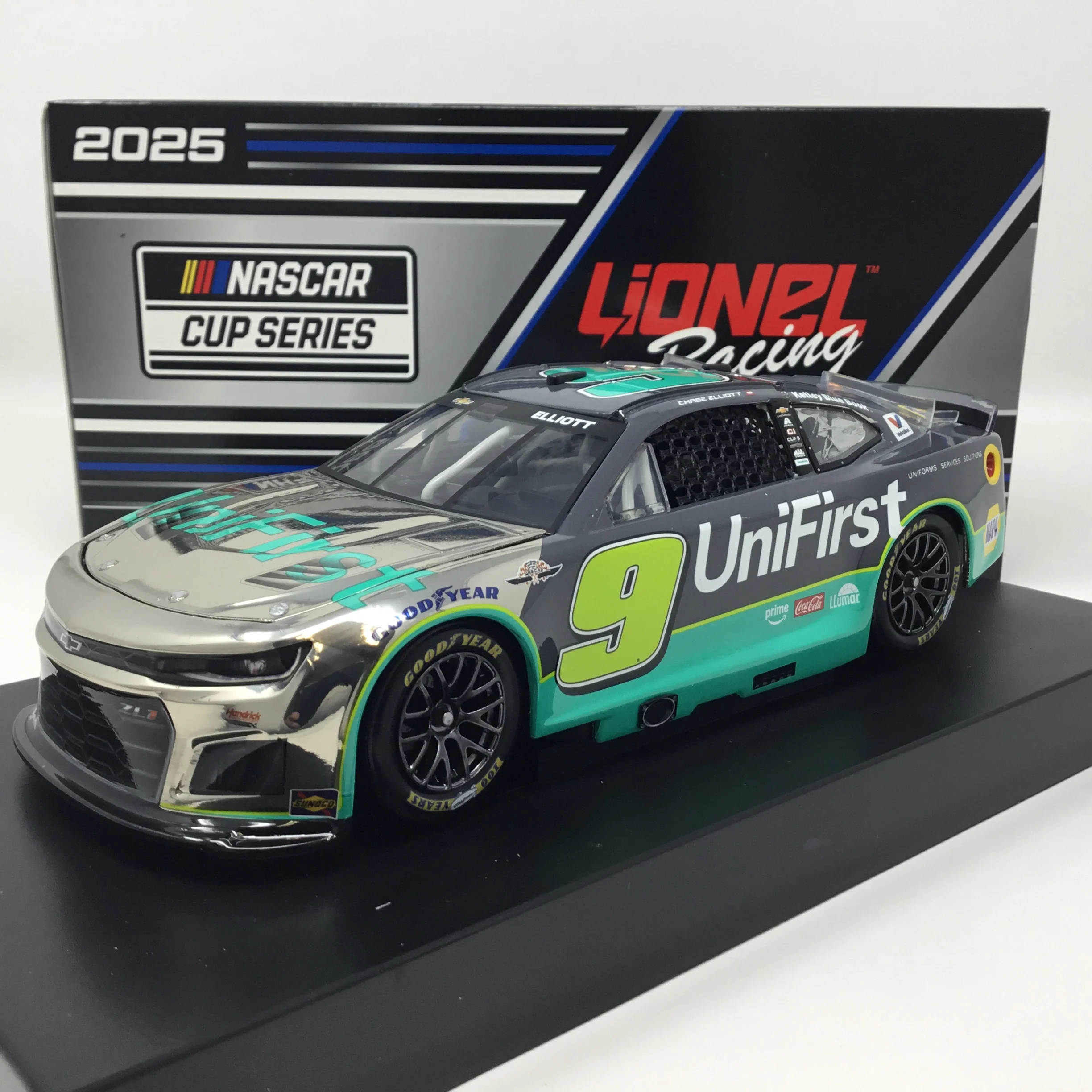 Chase Elliott 2025 Unifirst Throwback Color Chrome 1:24 Diecast