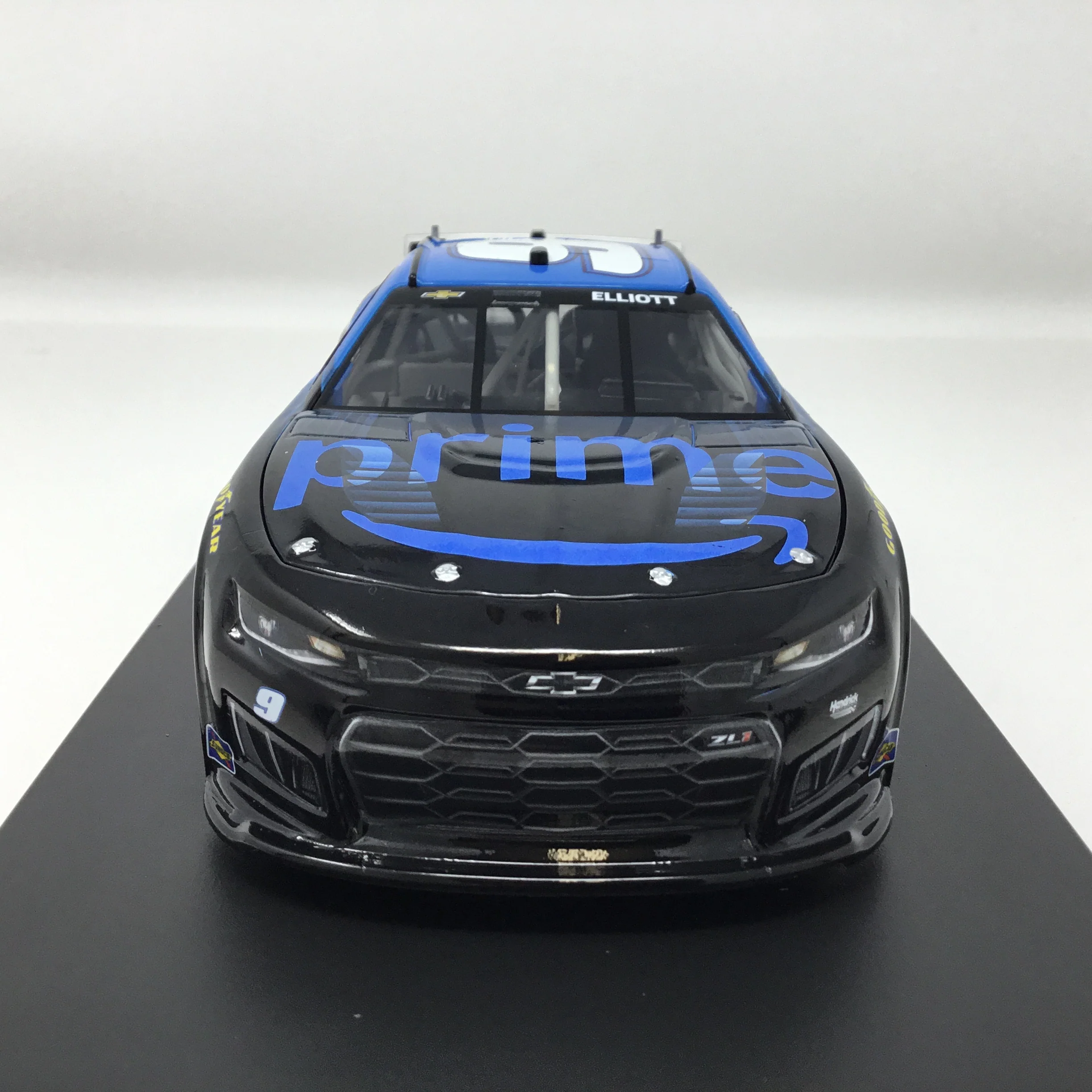 Chase Elliott 2026 Amazon Prime 1:24 Diecast - Image 3