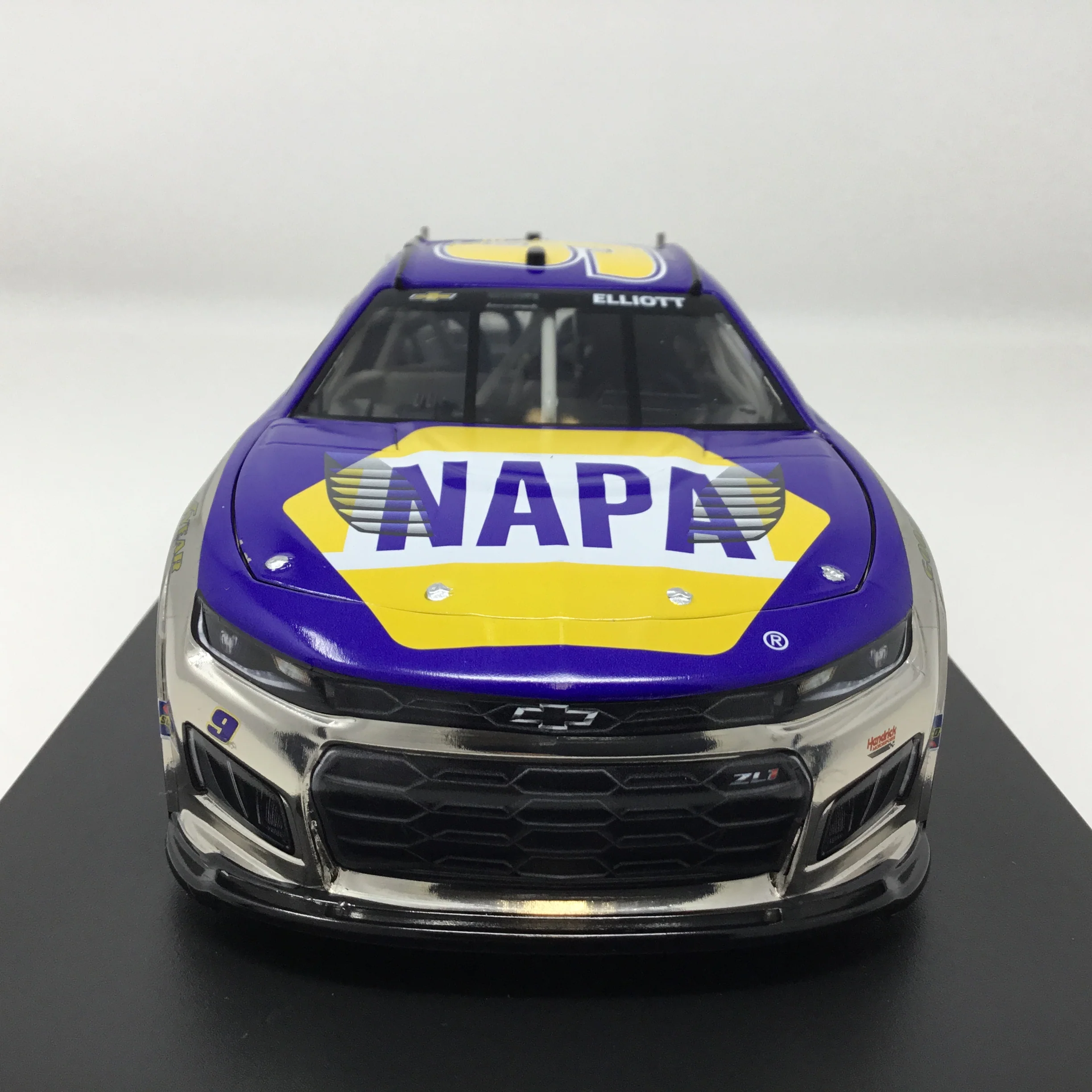 Chase Elliott 2026 NAPA Auto Parts Foil Number Color Chrome 1:24 Diecast - Image 3