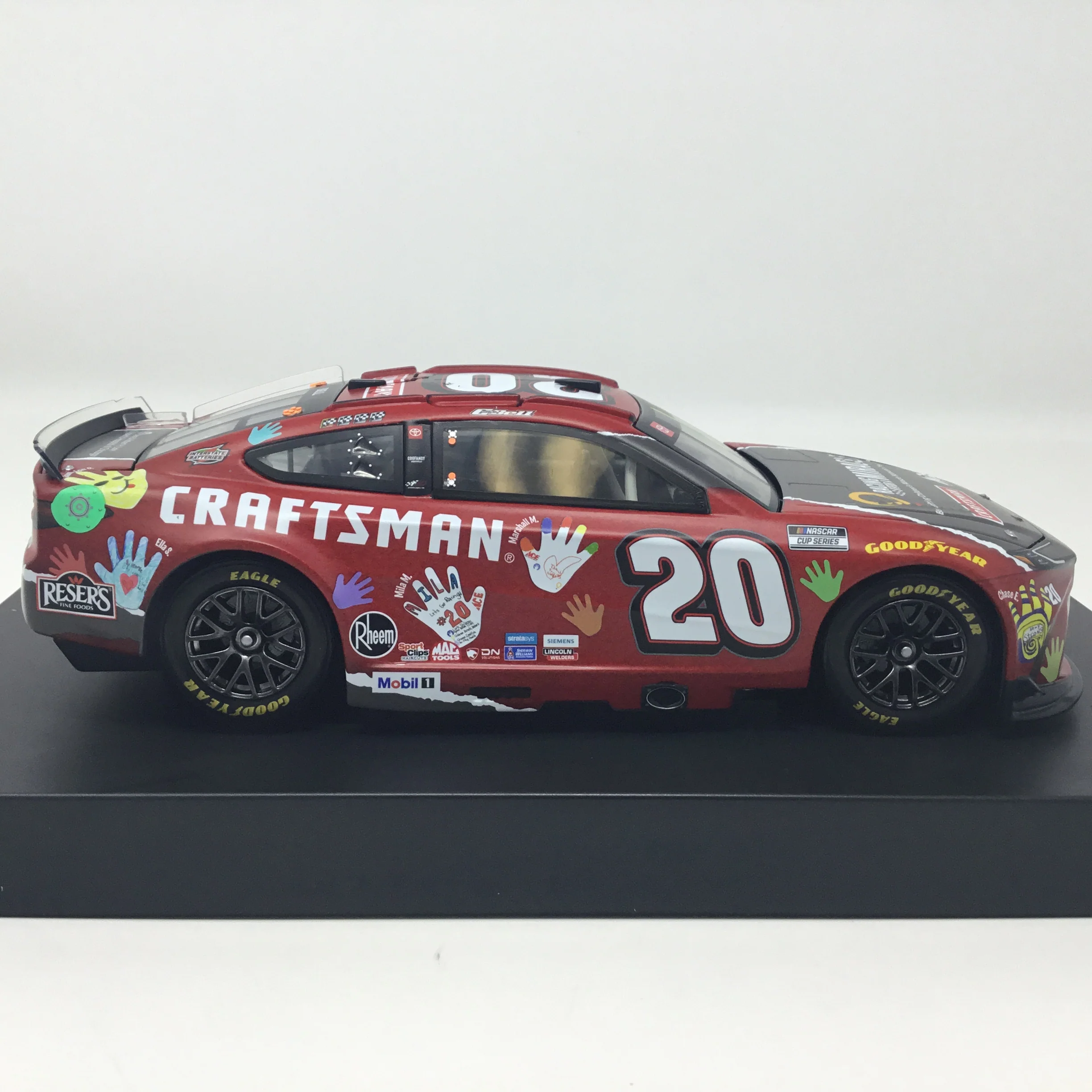 Christopher Bell 2025 Craftsman / Racing for a Miracle 1:24 Diecast - Image 4