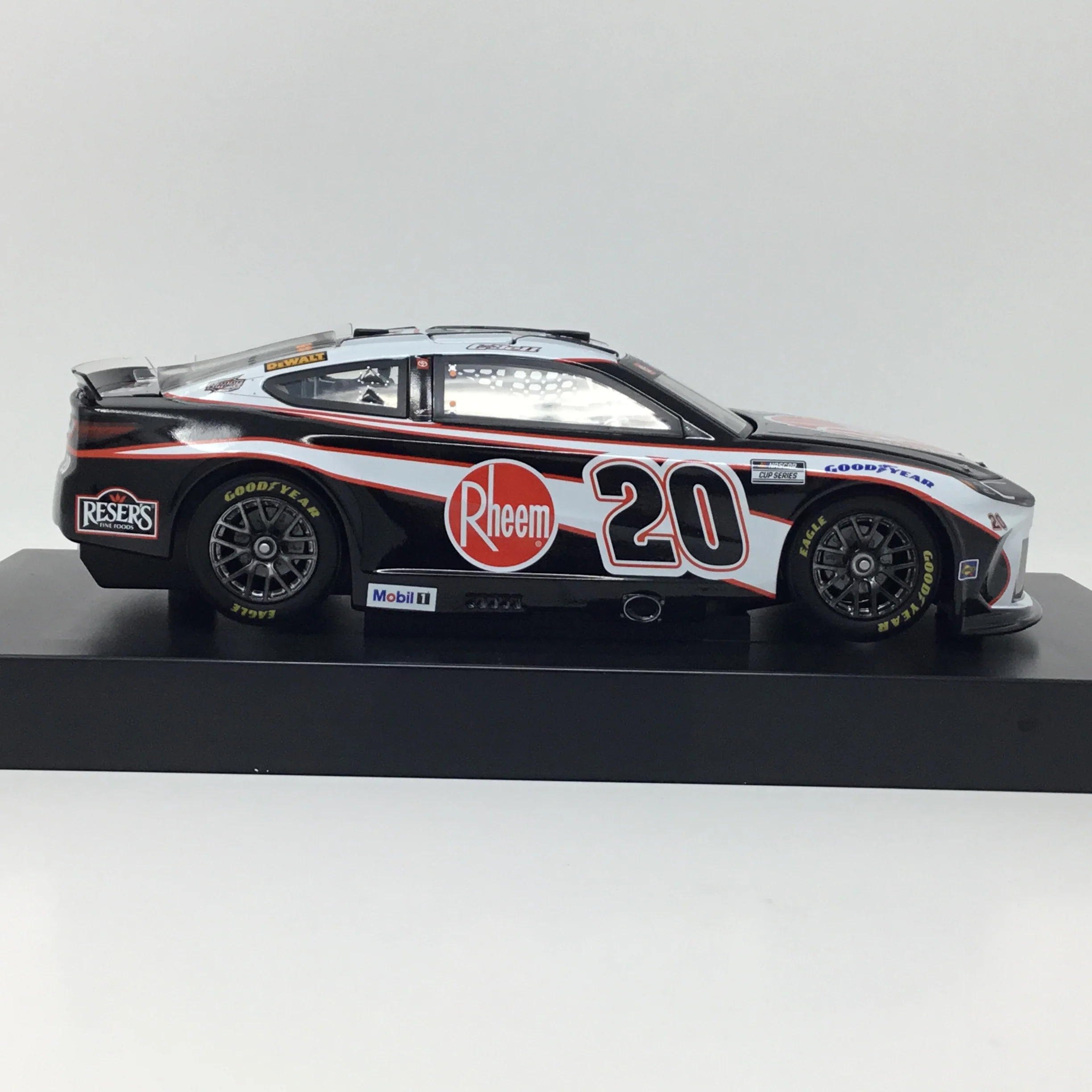 Christopher Bell 2025 Rheem 1:24 Diecast - Image 4