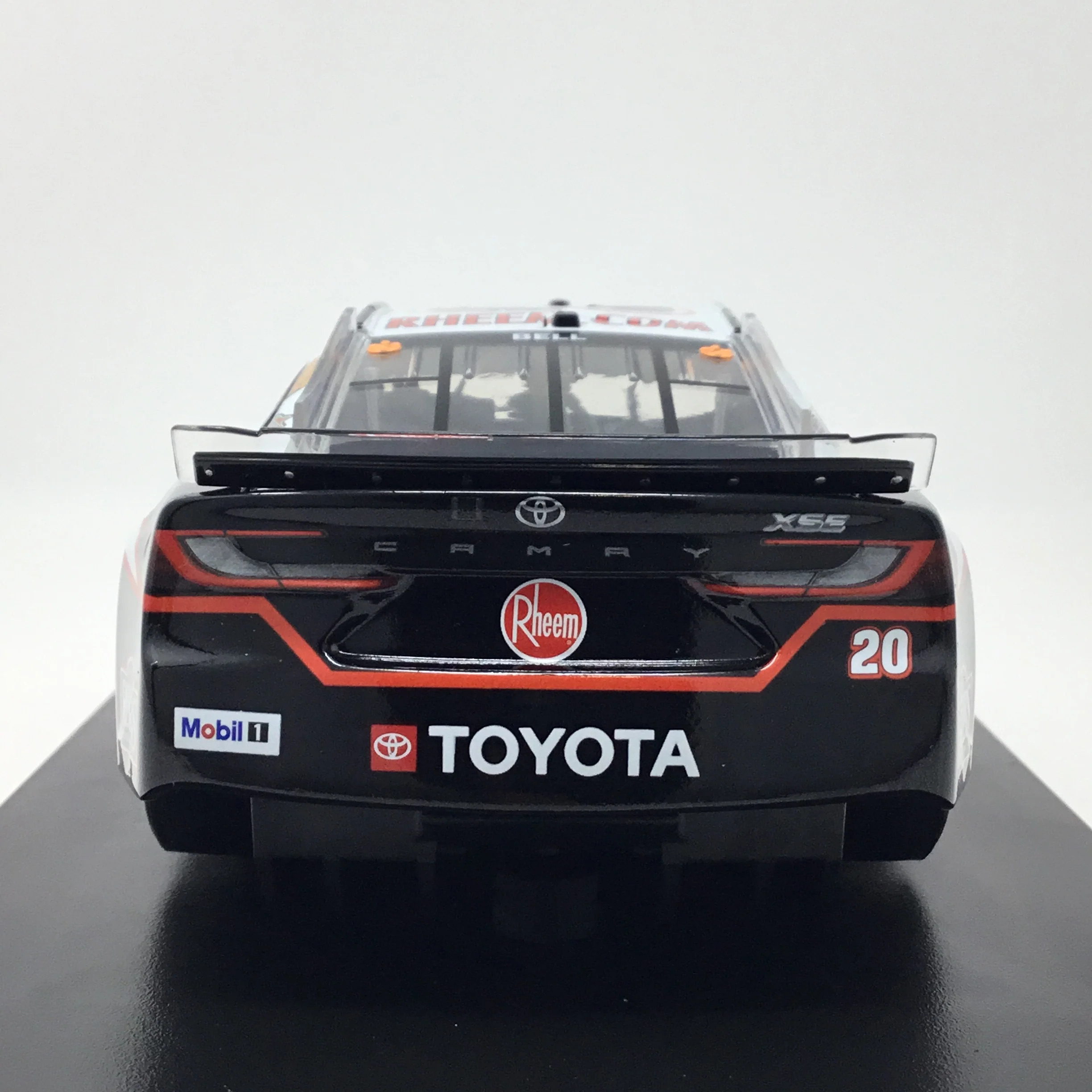 Christopher Bell 2025 Rheem 1:24 Diecast - Image 5