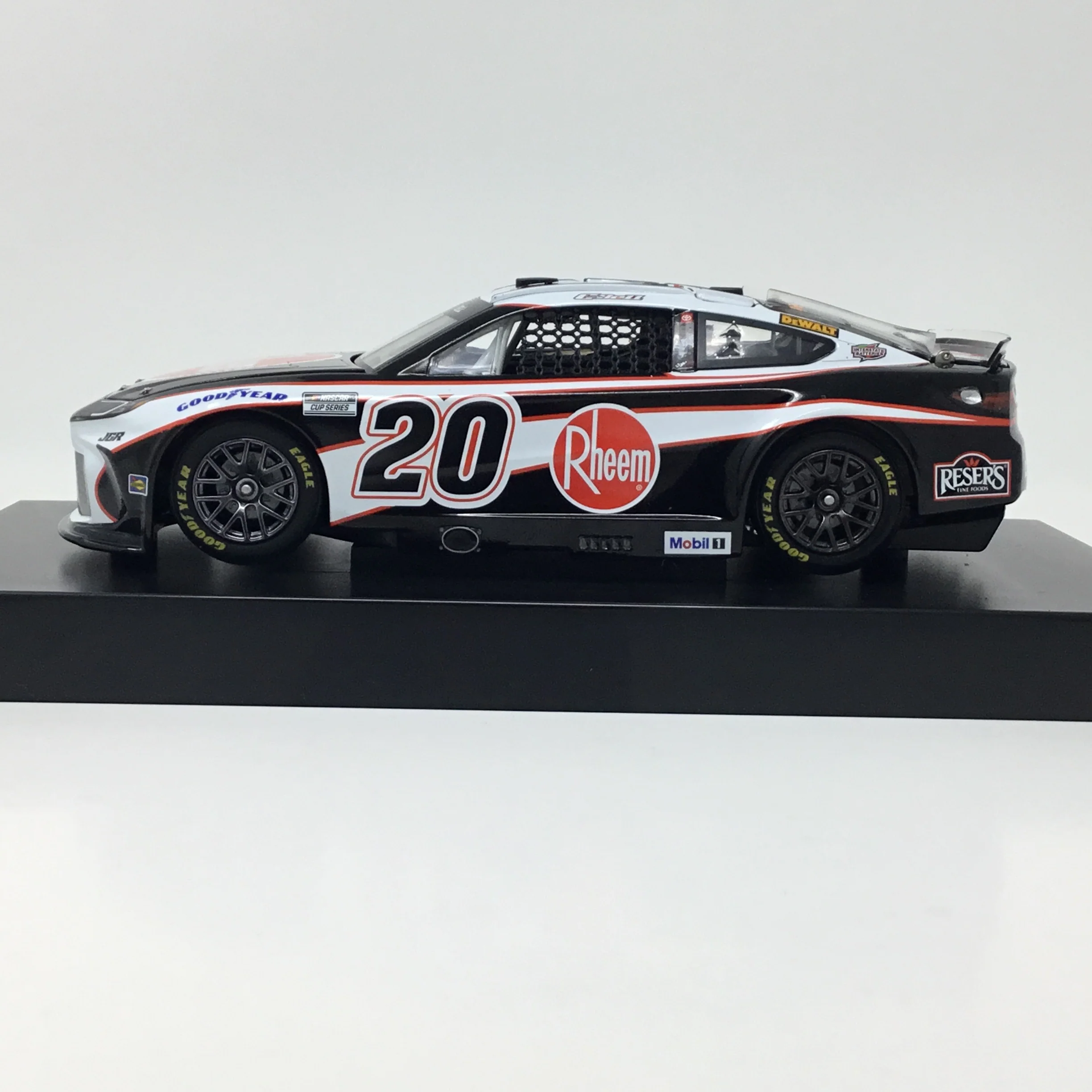 Christopher Bell 2025 Rheem 1:24 Elite Diecast - Image 2