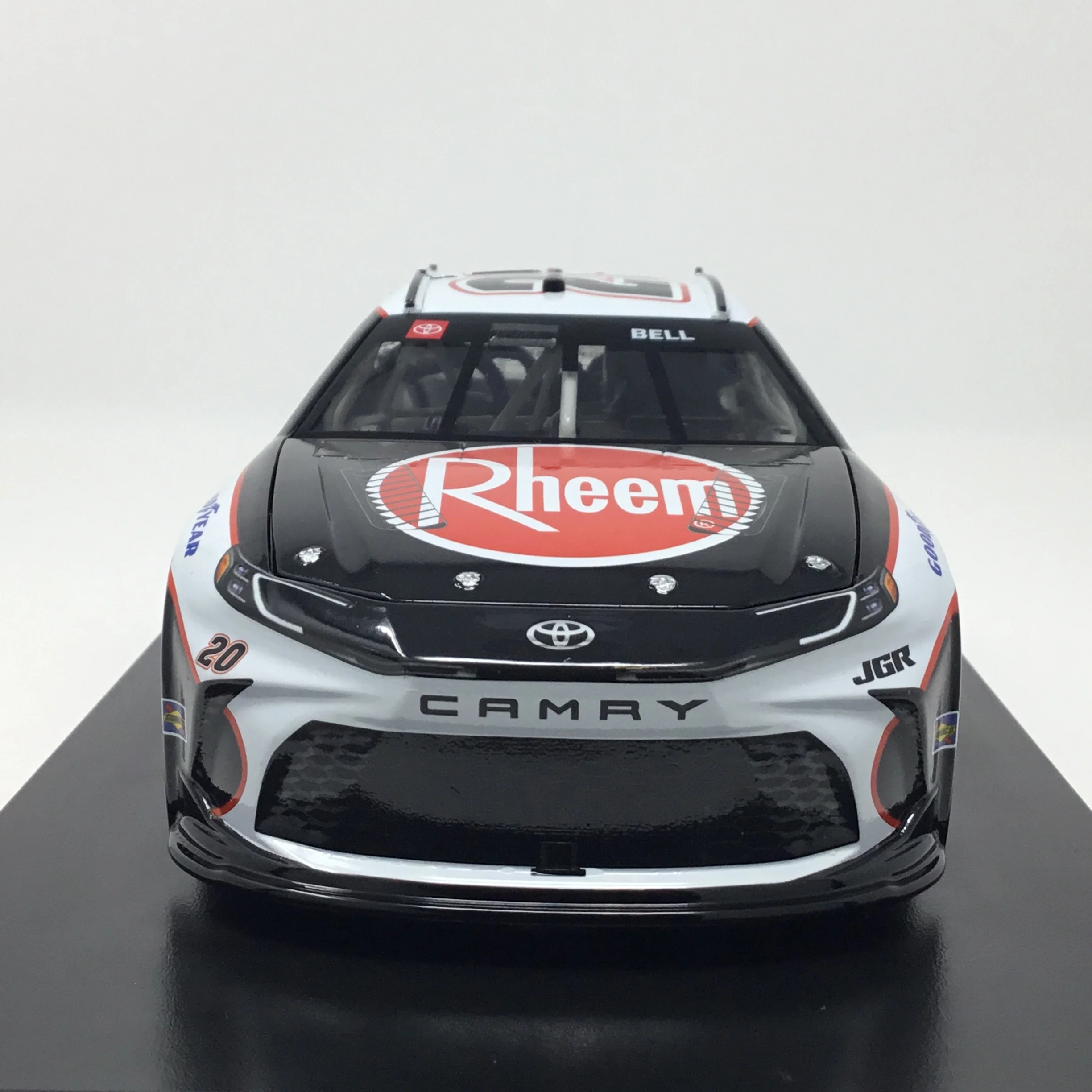 Christopher Bell 2025 Rheem 1:24 Elite Diecast - Image 3