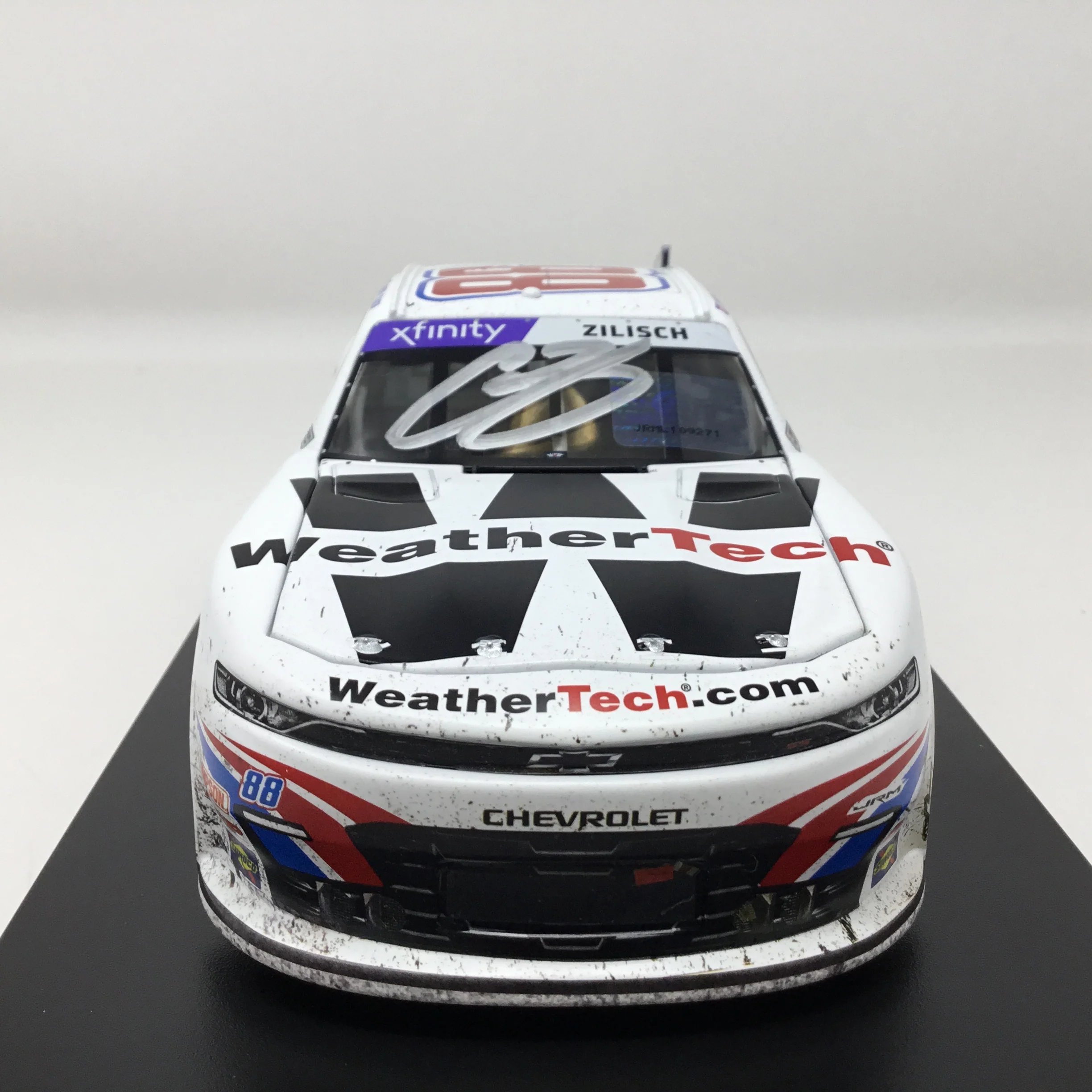 Connor Zilisch 2025 Weathertech Gateway Race Win Foil Number Autographed Race Win 1:24 Diecast - Image 3