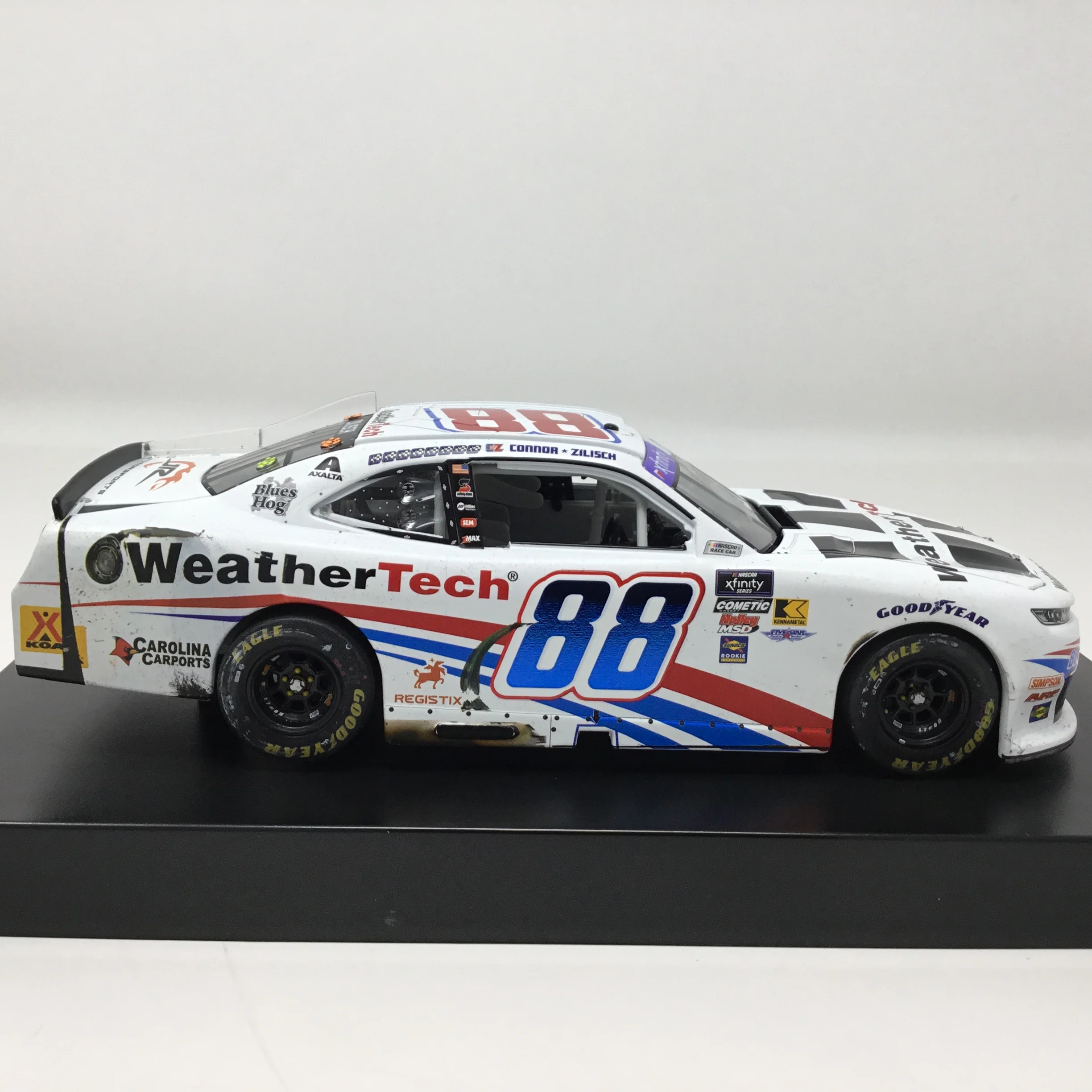 Connor Zilisch 2025 WeatherTech Portland Race Win Foil Number Autographed 1:24 Diecast - Image 4