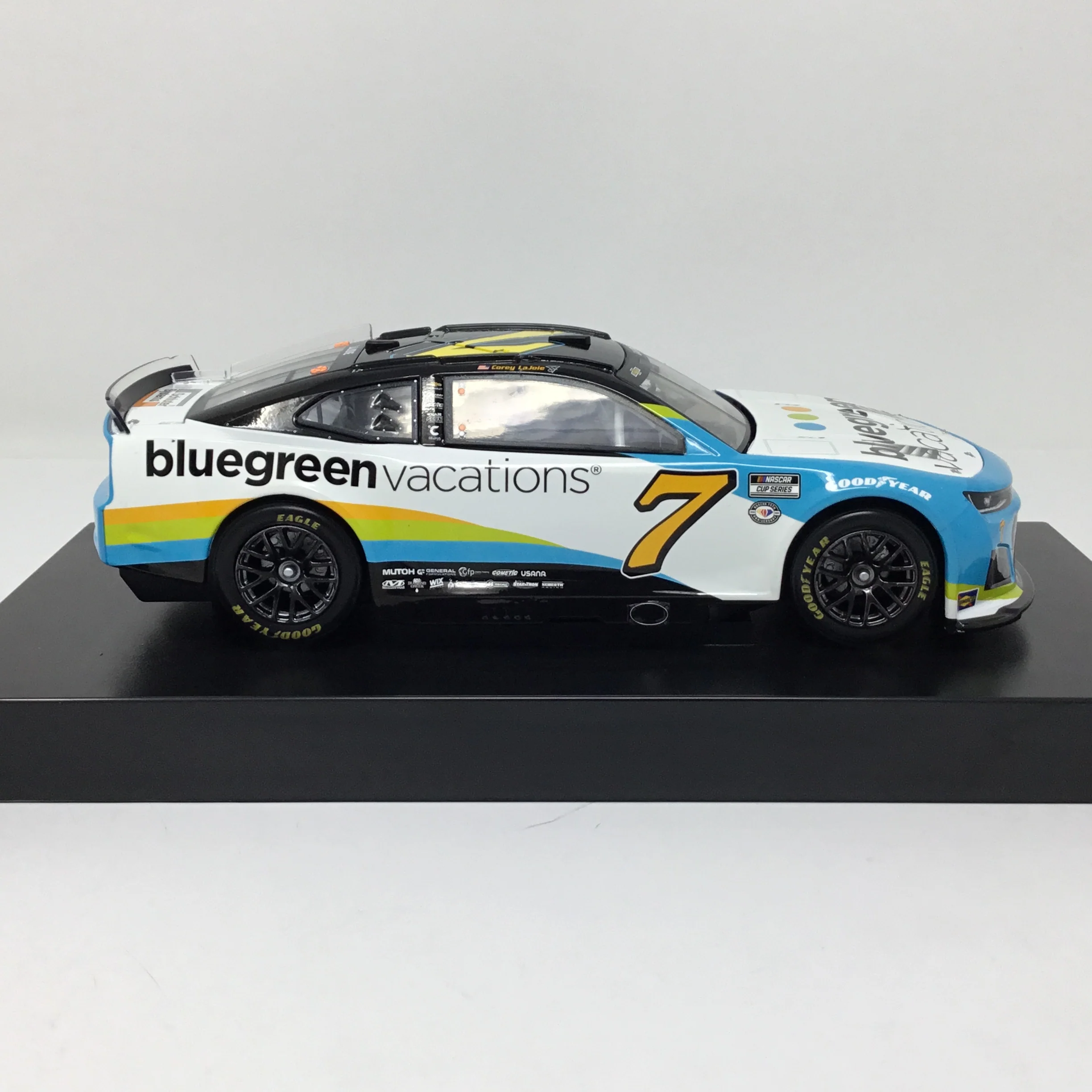 Corey Lajoie 2023 Bluegreen Vacations 1:24 Diecast - Image 4