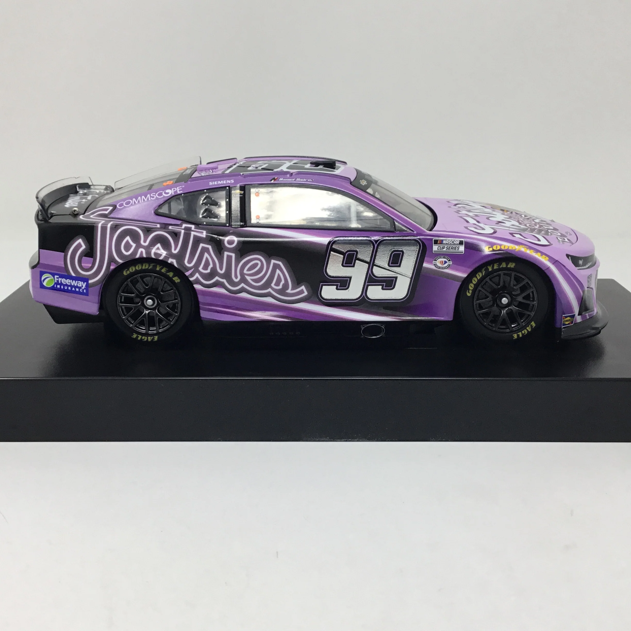 Daniel Suarez 2023 Tootsie's Orchid Lounge 1:24 Elite Diecast - Image 4
