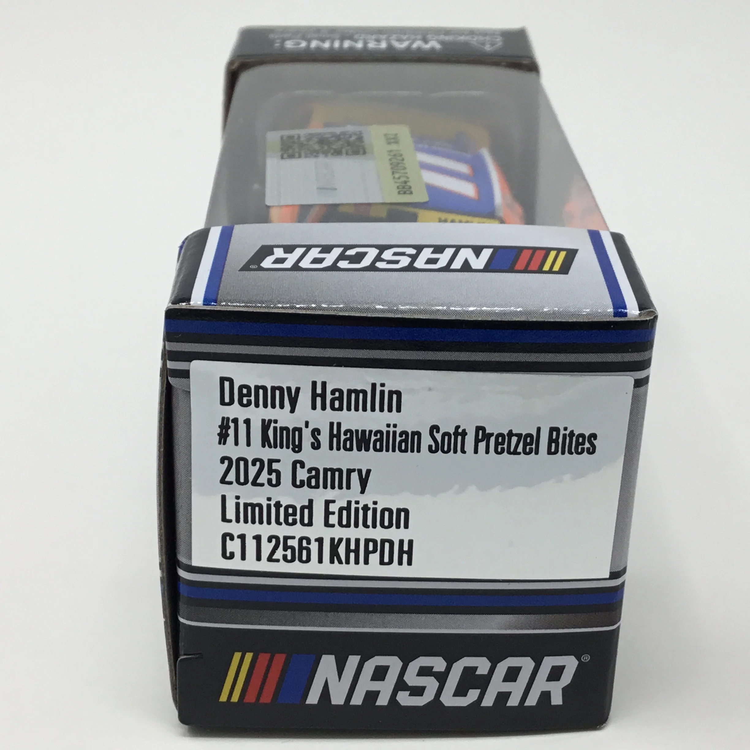 Denny Hamlin 2025 King's Hawaiian Soft Pretzel Bites 1:64 Diecast - Image 2