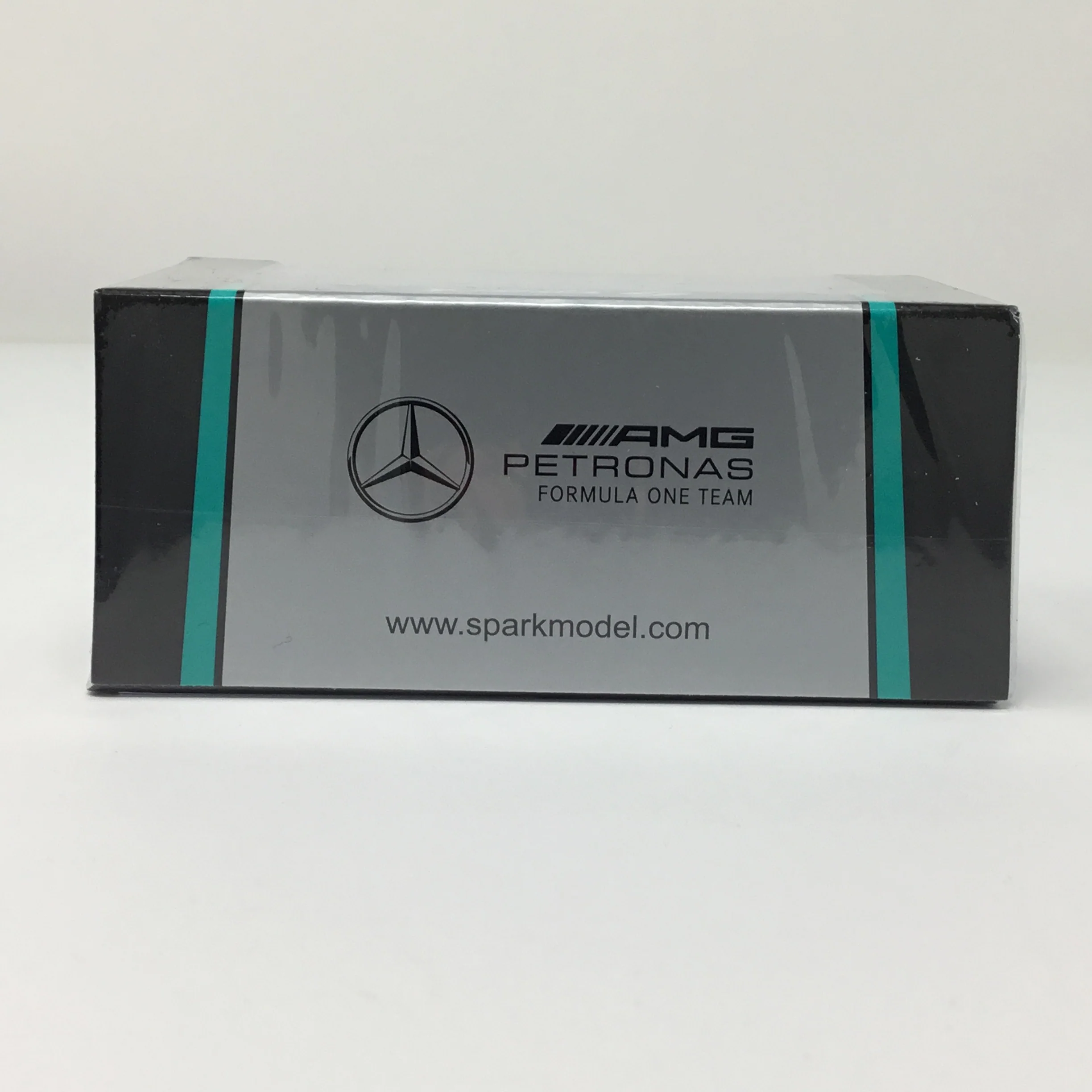 George Russell 2024 Mercedes AMG Petronas Spark 1:64 F1 Diecast - Image 4