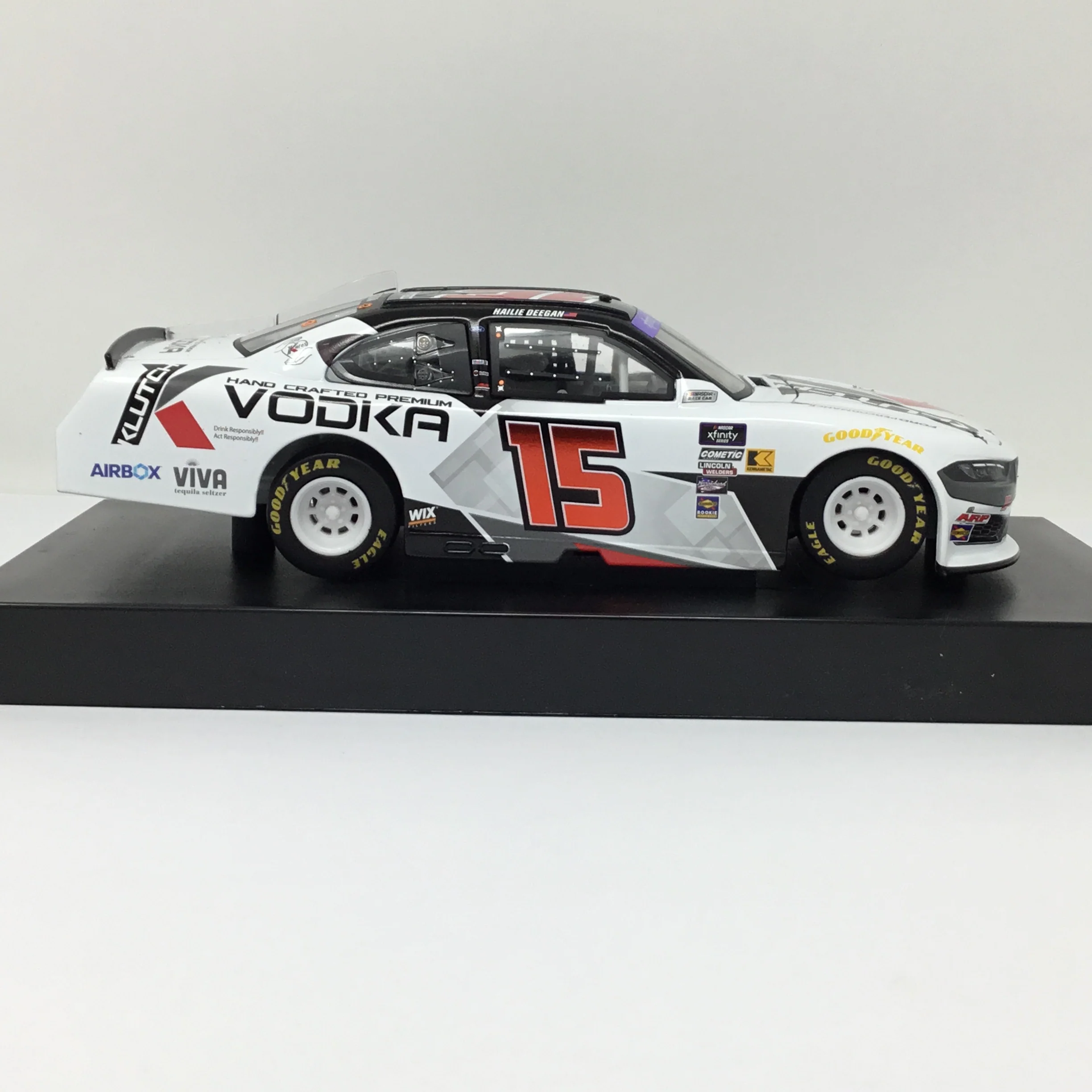 Hailie Deegan 2024 Klutch Vodka 1:24 Diecast - Image 4