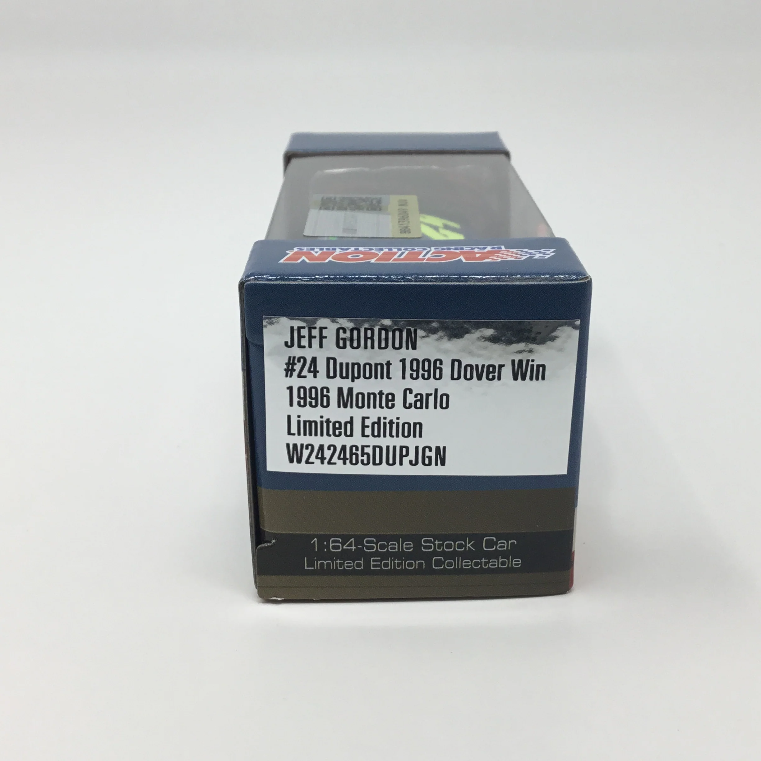 Jeff Gordon 1996 DuPont Dover Race Win 1:64 Diecast - Image 3