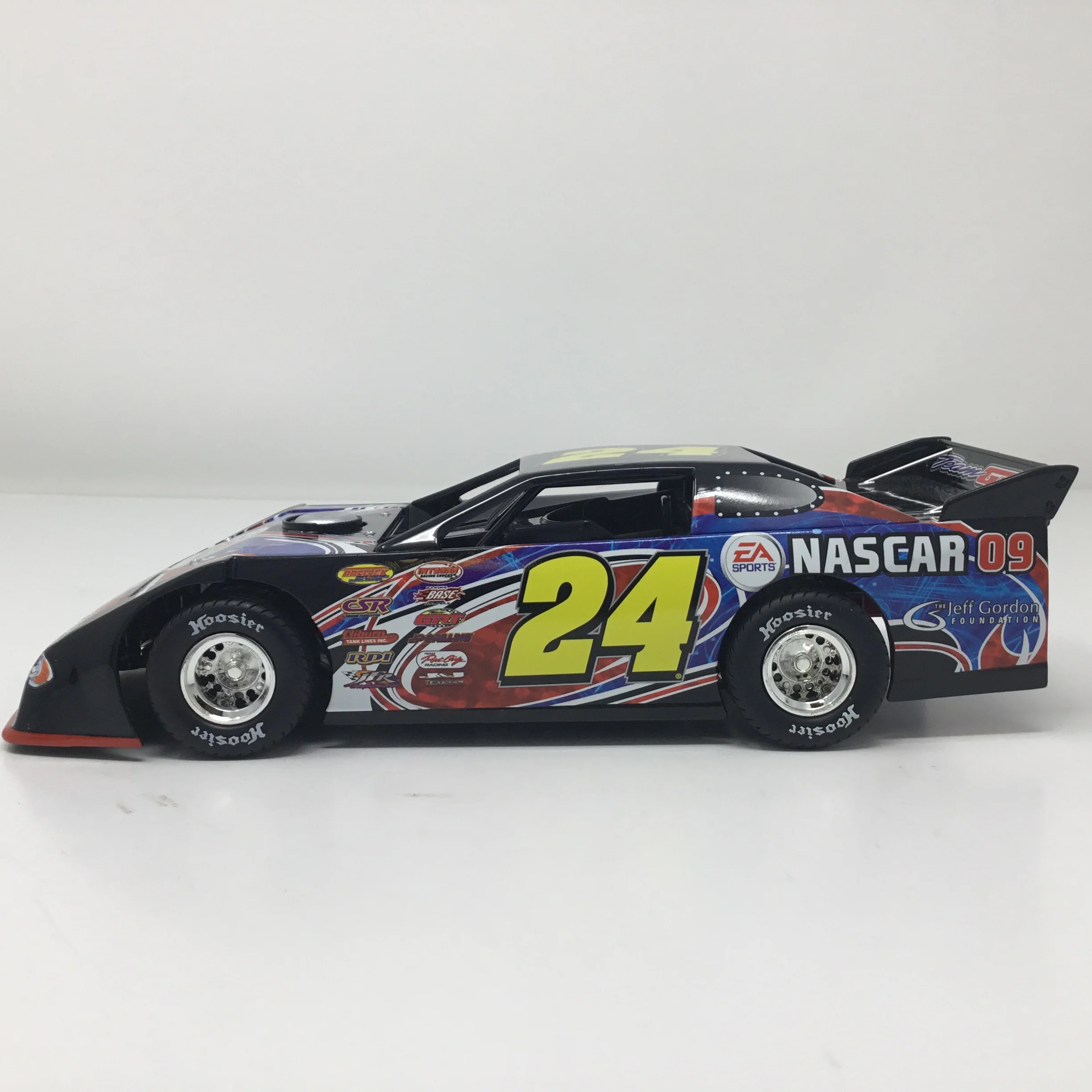 Jeff Gordon 2008 EA Sports Eldora Prelude Dirt Car 1:24 Diecast - Image 2