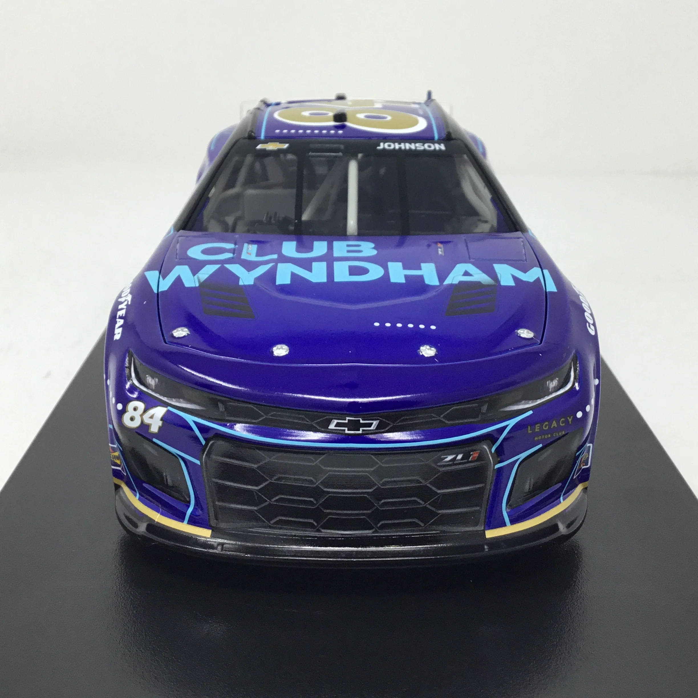 Jimmie Johnson 2023 Club Wyndham 1:24 Diecast - Image 3
