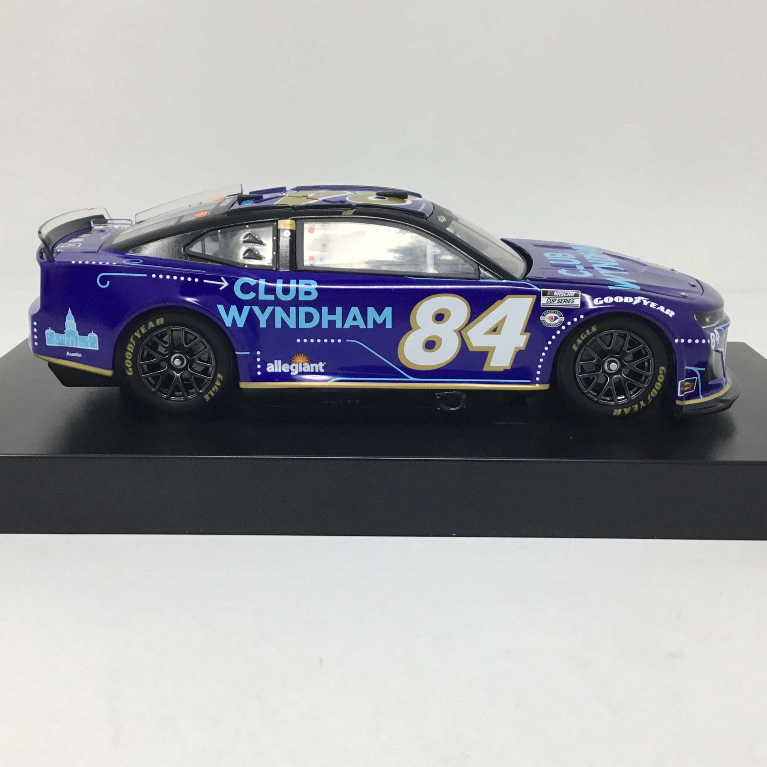Jimmie Johnson 2023 Club Wyndham 1:24 Diecast - Image 4